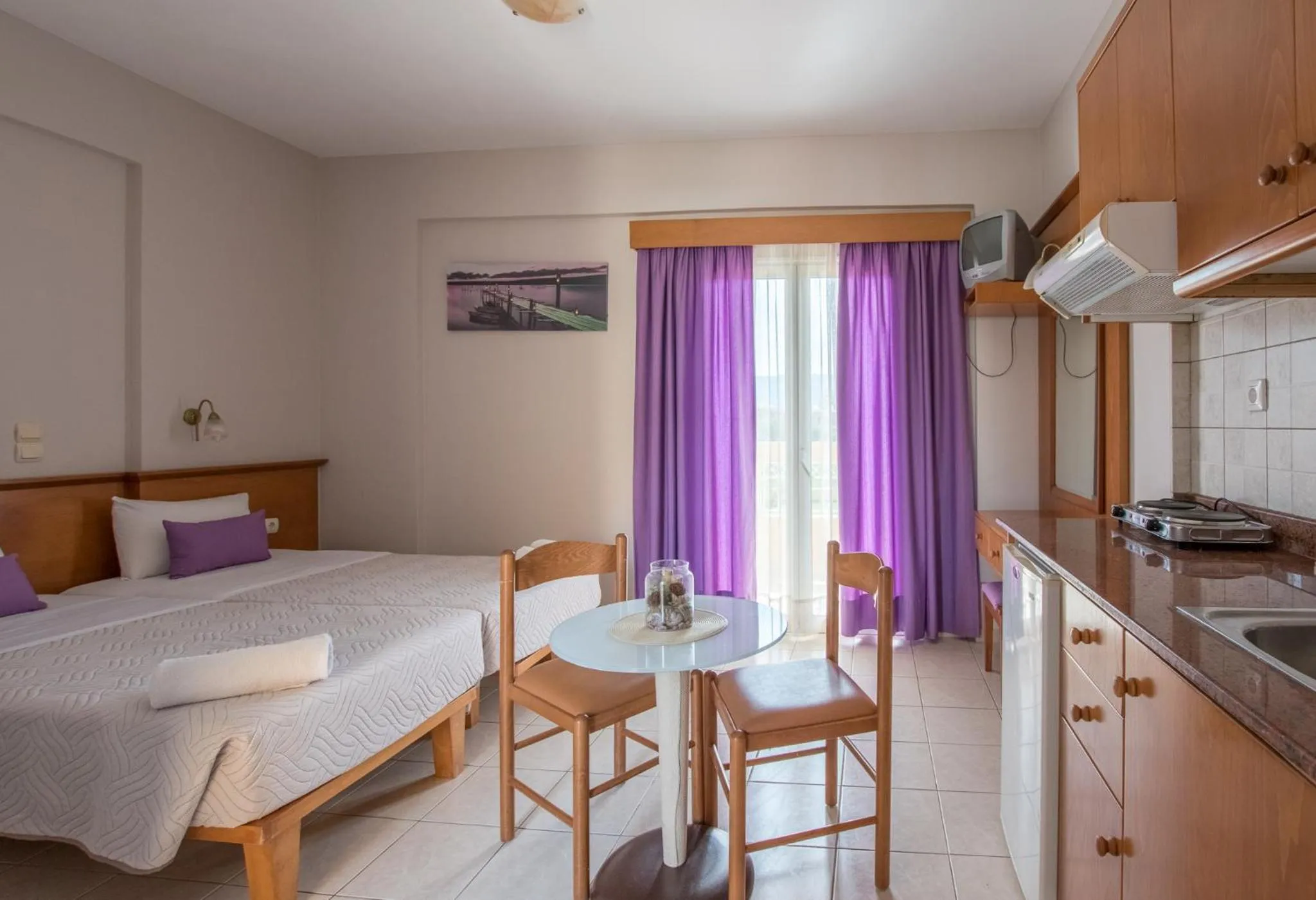 Photo of the whole room in Danelis Studios & Apartments