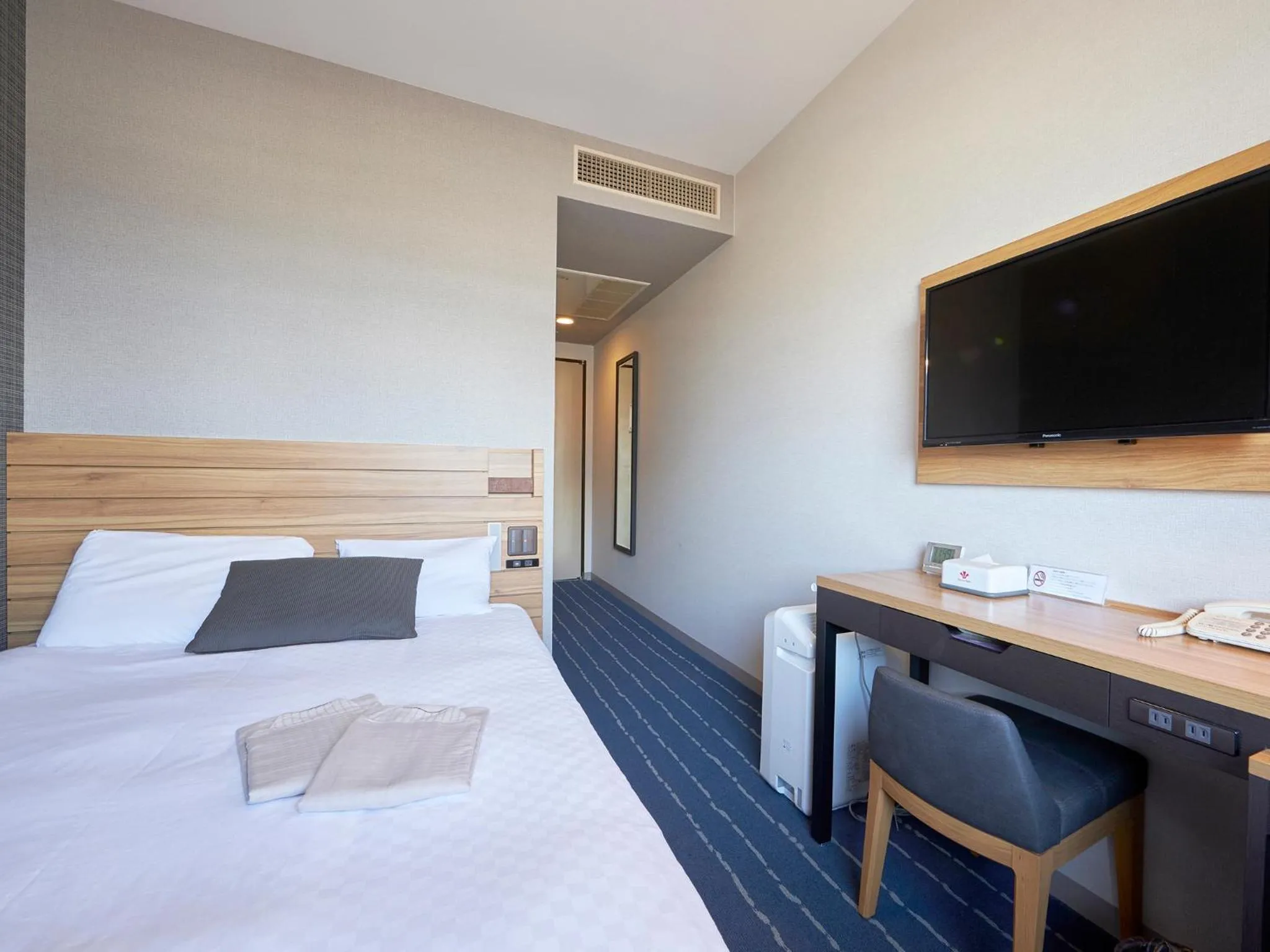 Photo of the whole room, Bed in Hearton Hotel Nishi Umeda