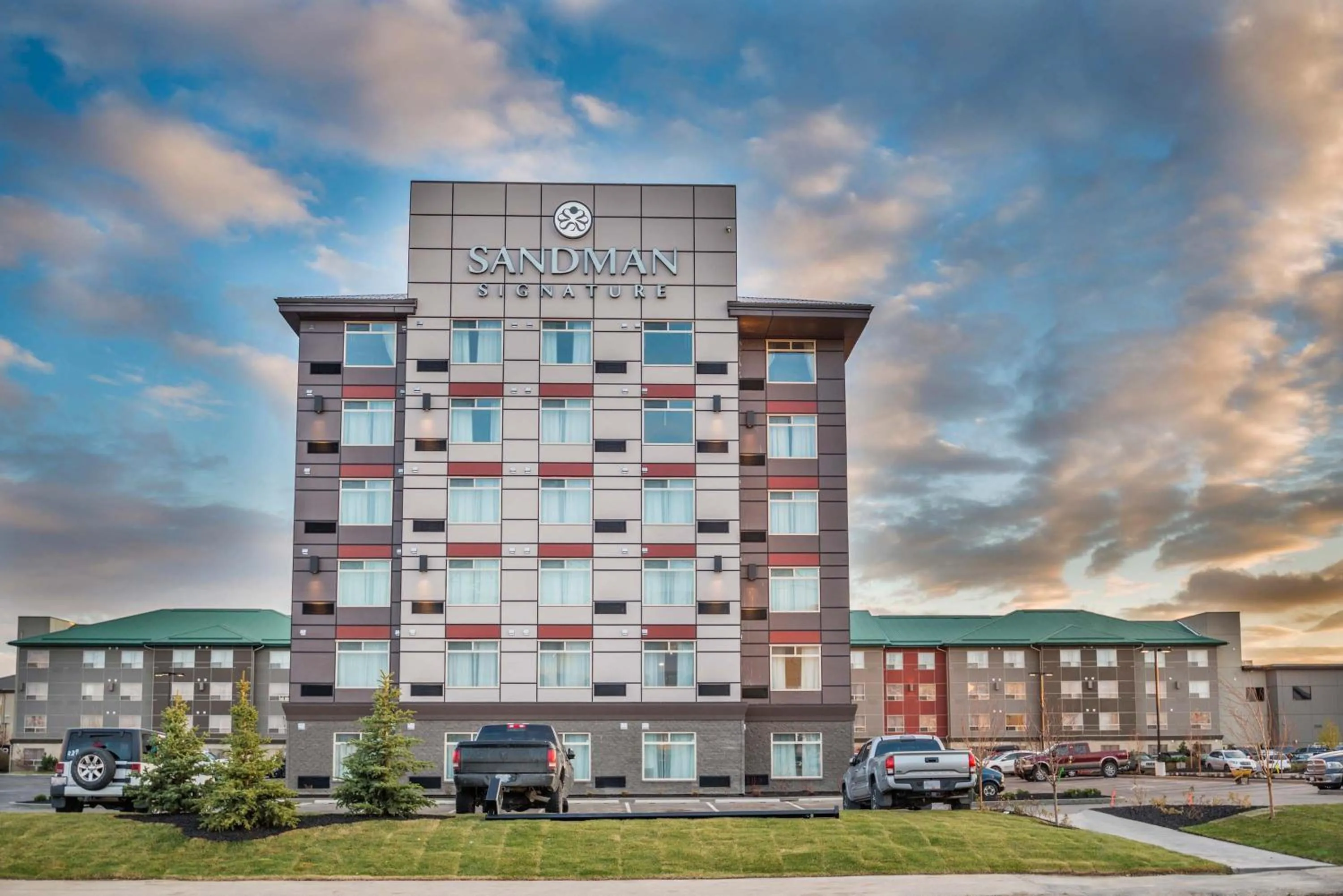 Property building in Sandman Signature Calgary Airport Hotel