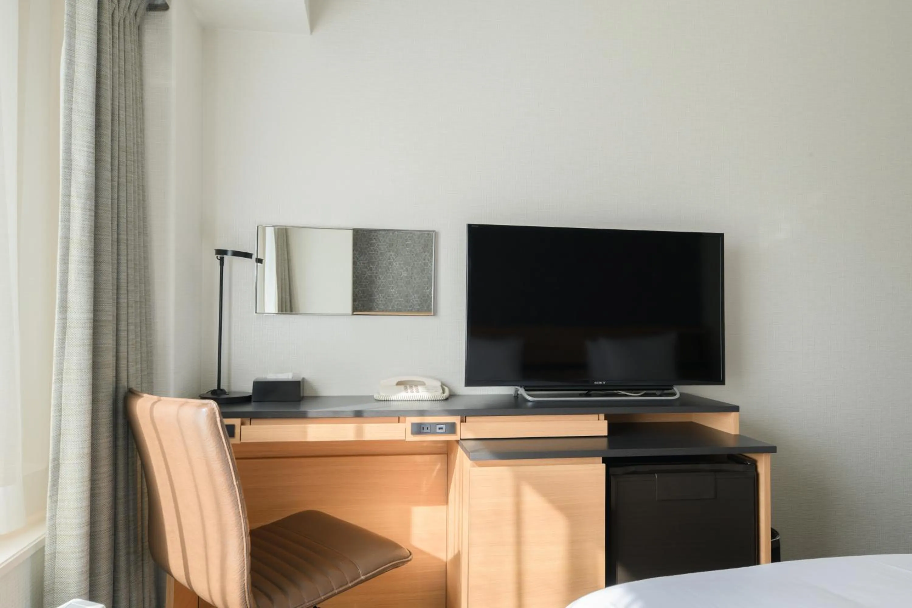 Photo of the whole room in ANA Crowne Plaza Sapporo by IHG