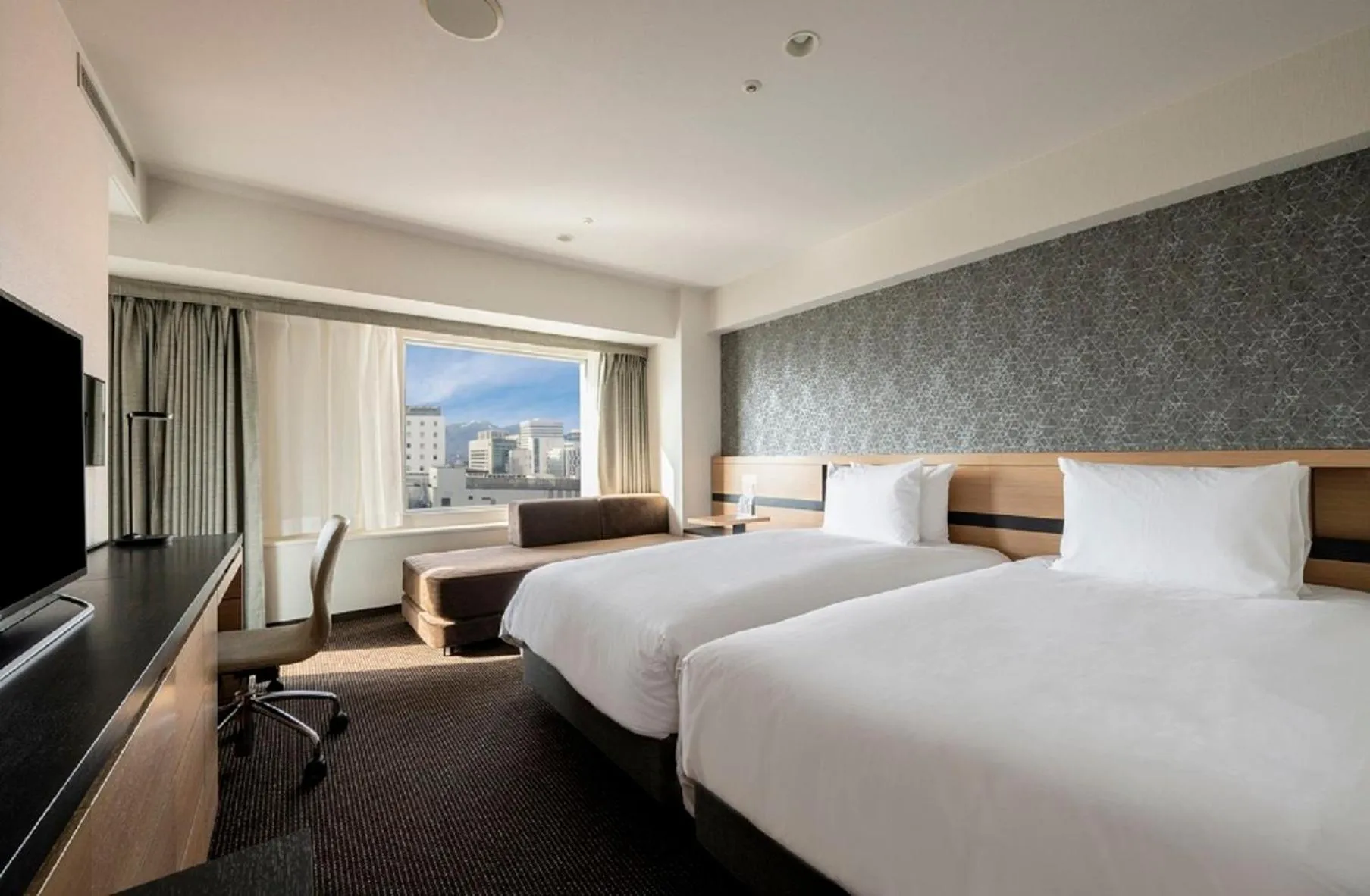 Photo of the whole room, Bed in ANA Crowne Plaza Sapporo by IHG