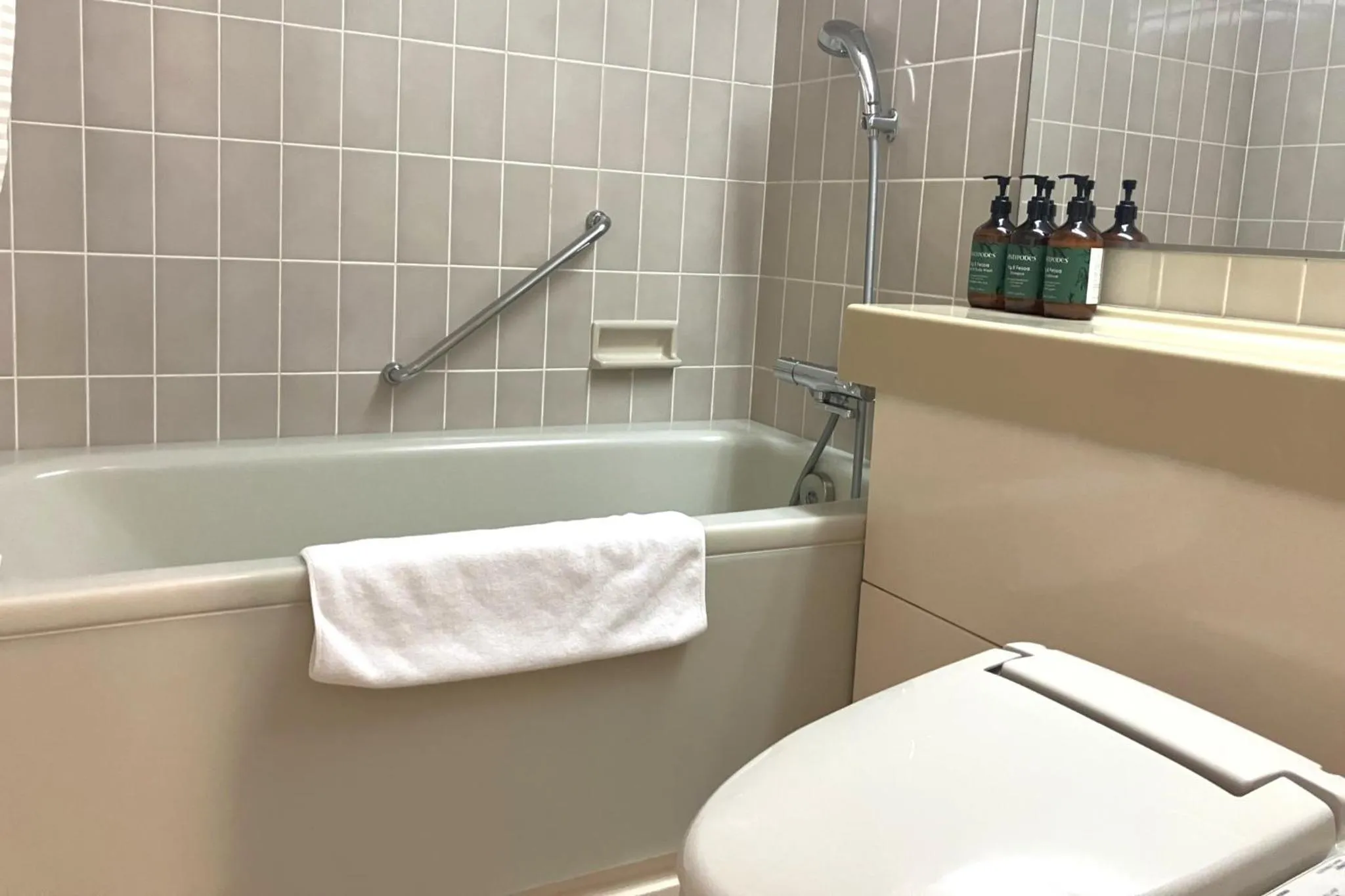 Photo of the whole room in ANA Crowne Plaza Sapporo by IHG