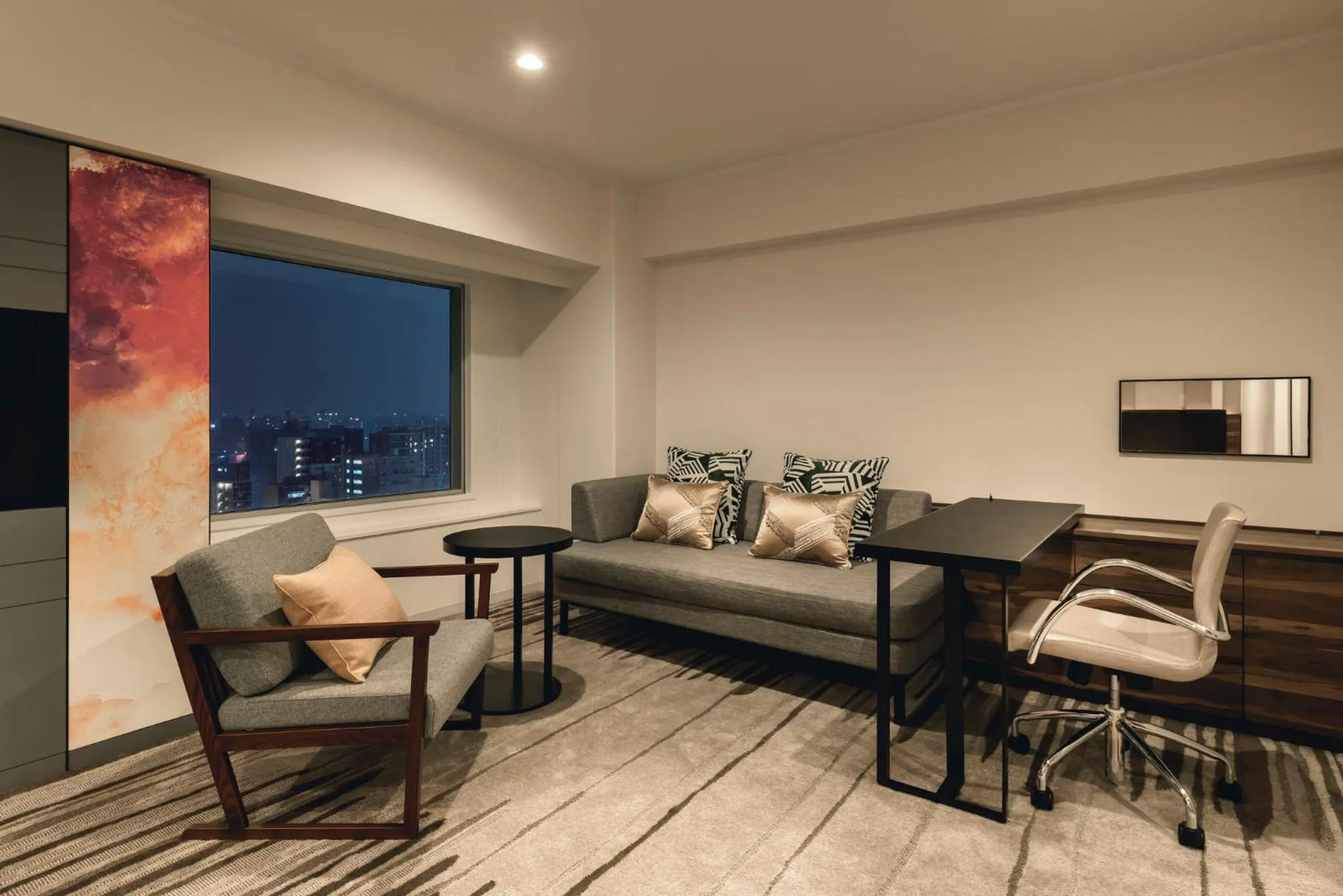 Photo of the whole room in ANA Crowne Plaza Sapporo by IHG