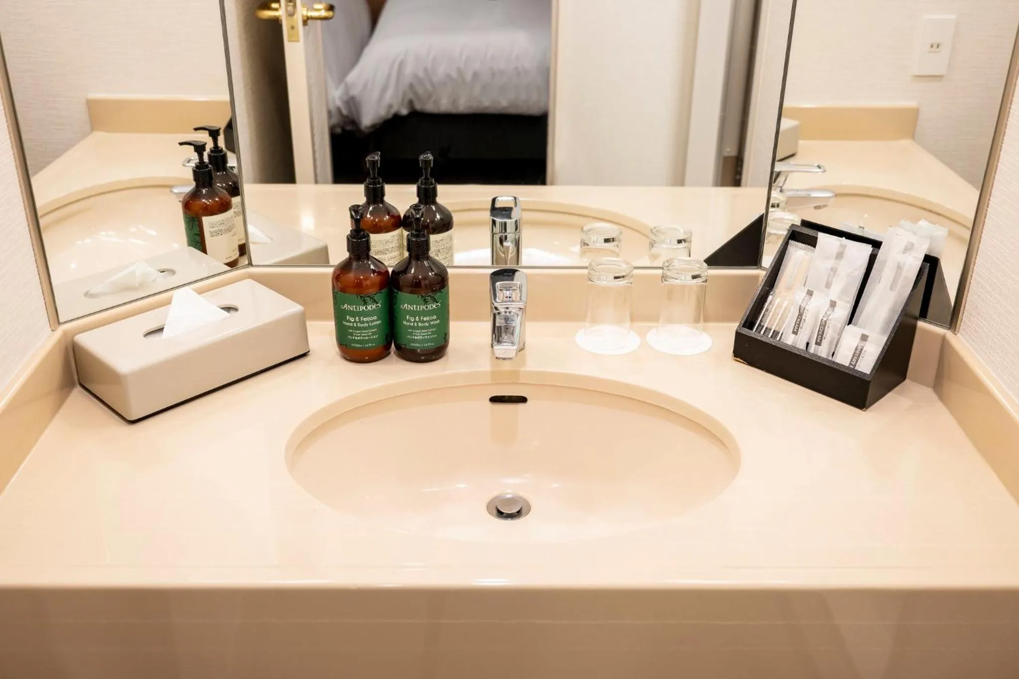 Photo of the whole room in ANA Crowne Plaza Sapporo by IHG