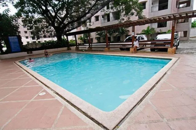 Swimming pool in CLOCKWORKORANGE Luxury Suites