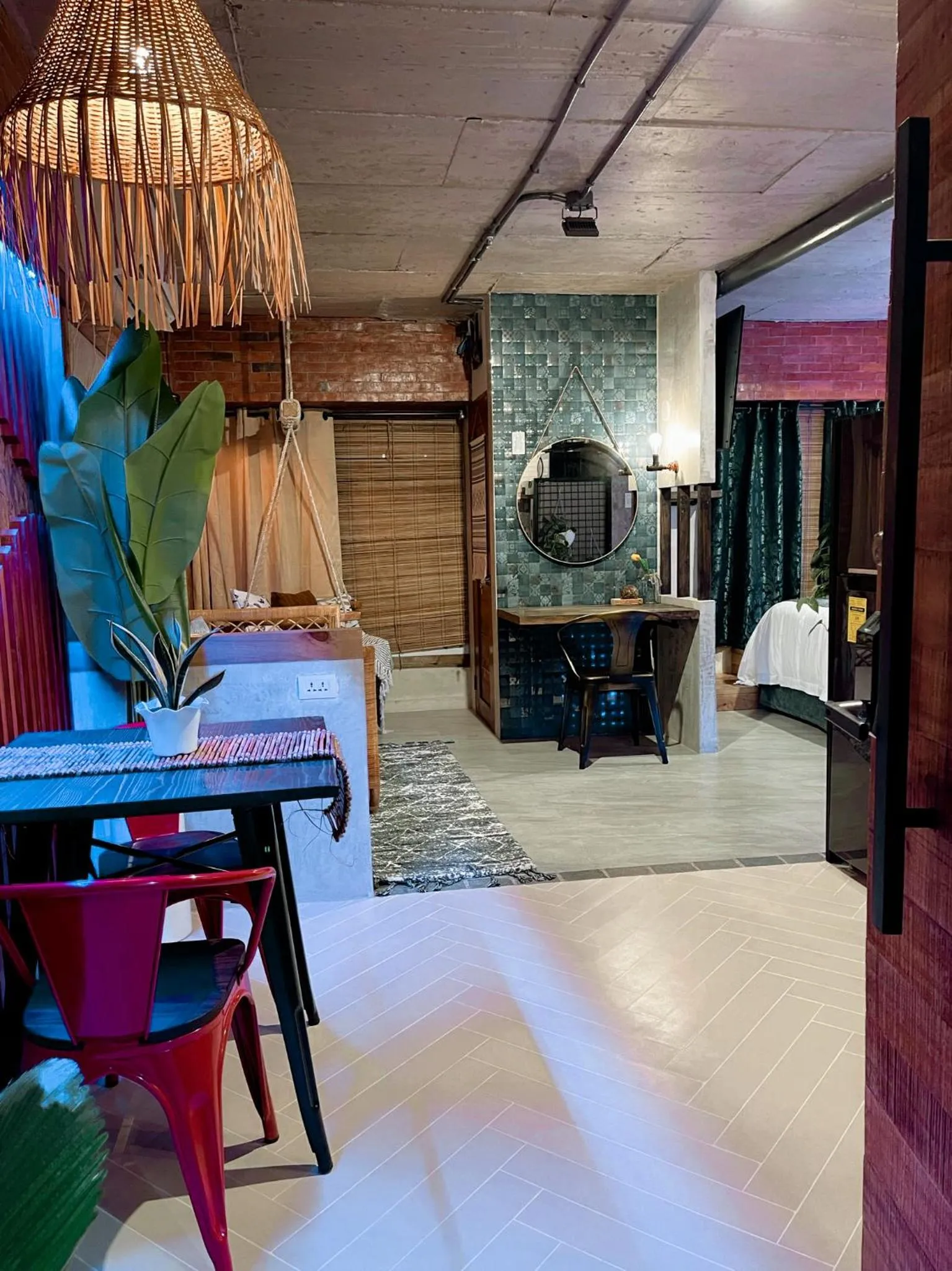 CLOCKWORKORANGE Luxury Suites