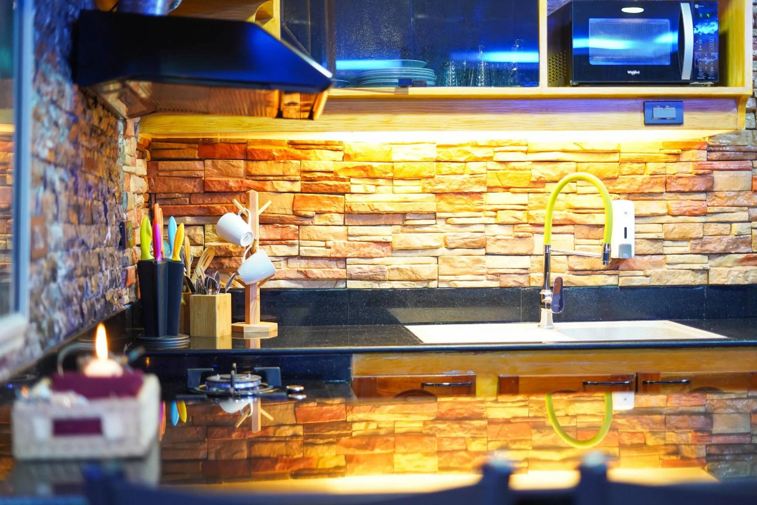 CLOCKWORKORANGE Luxury Suites