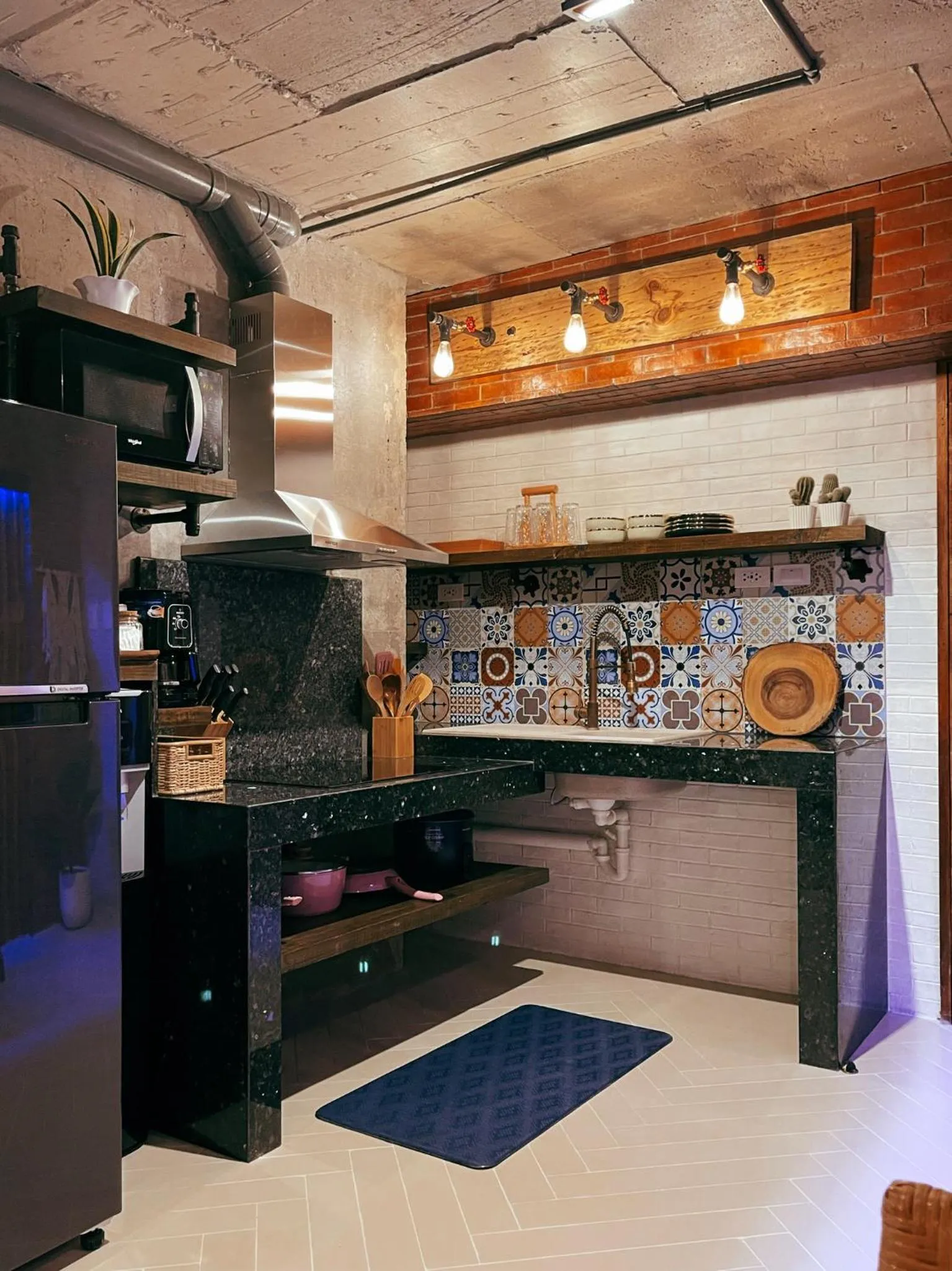 CLOCKWORKORANGE Luxury Suites