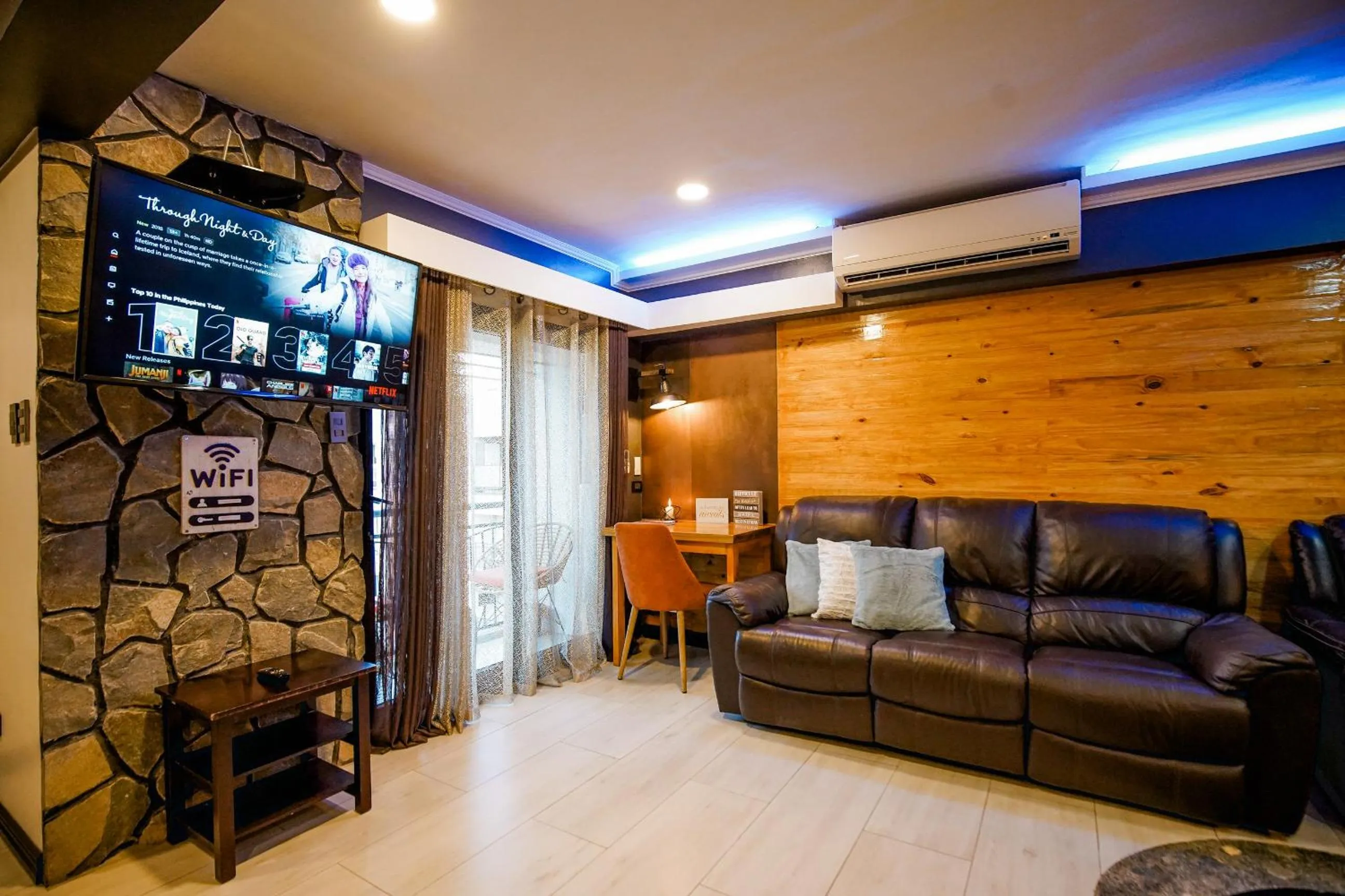 CLOCKWORKORANGE Luxury Suites