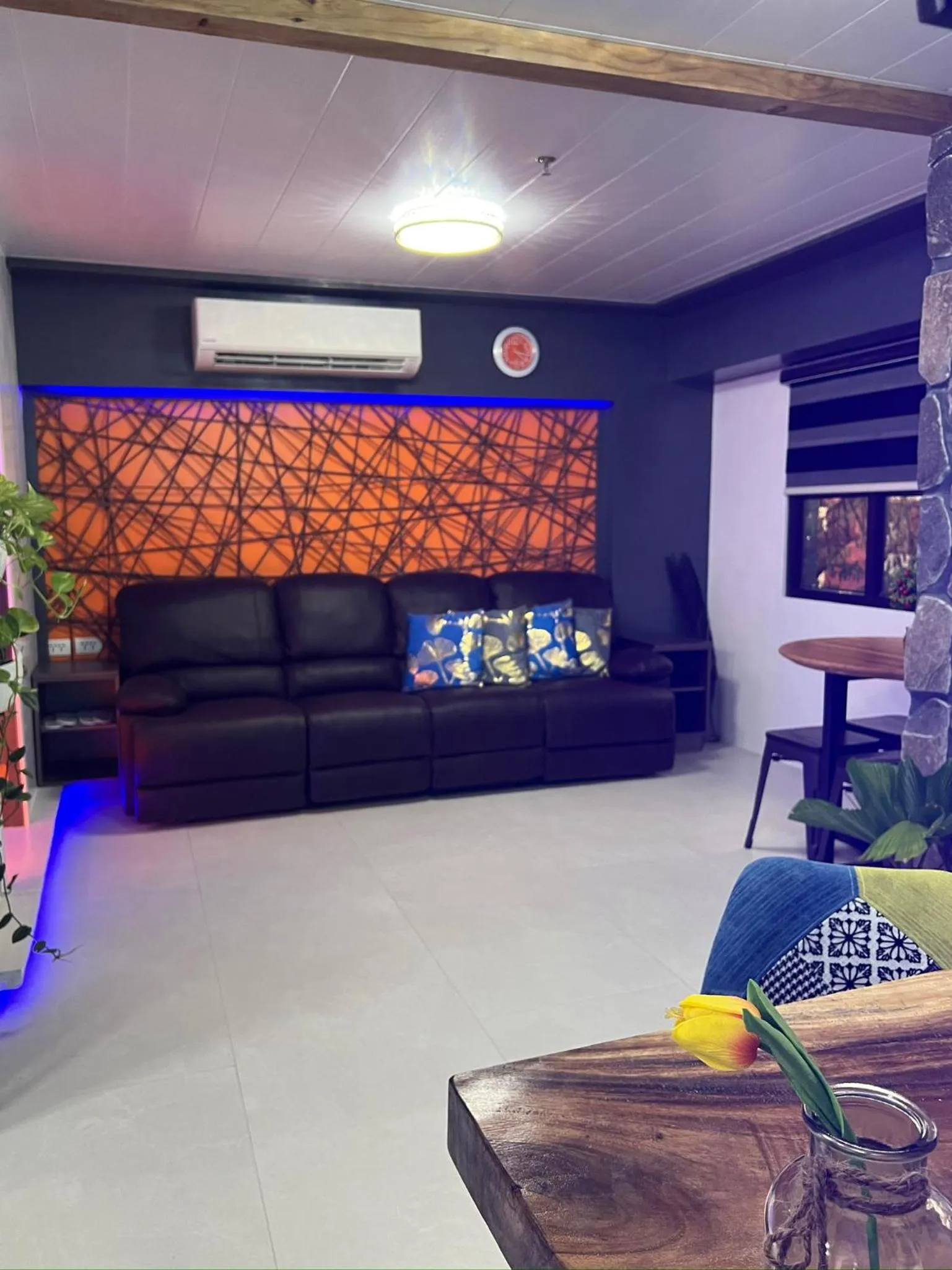 CLOCKWORKORANGE Luxury Suites