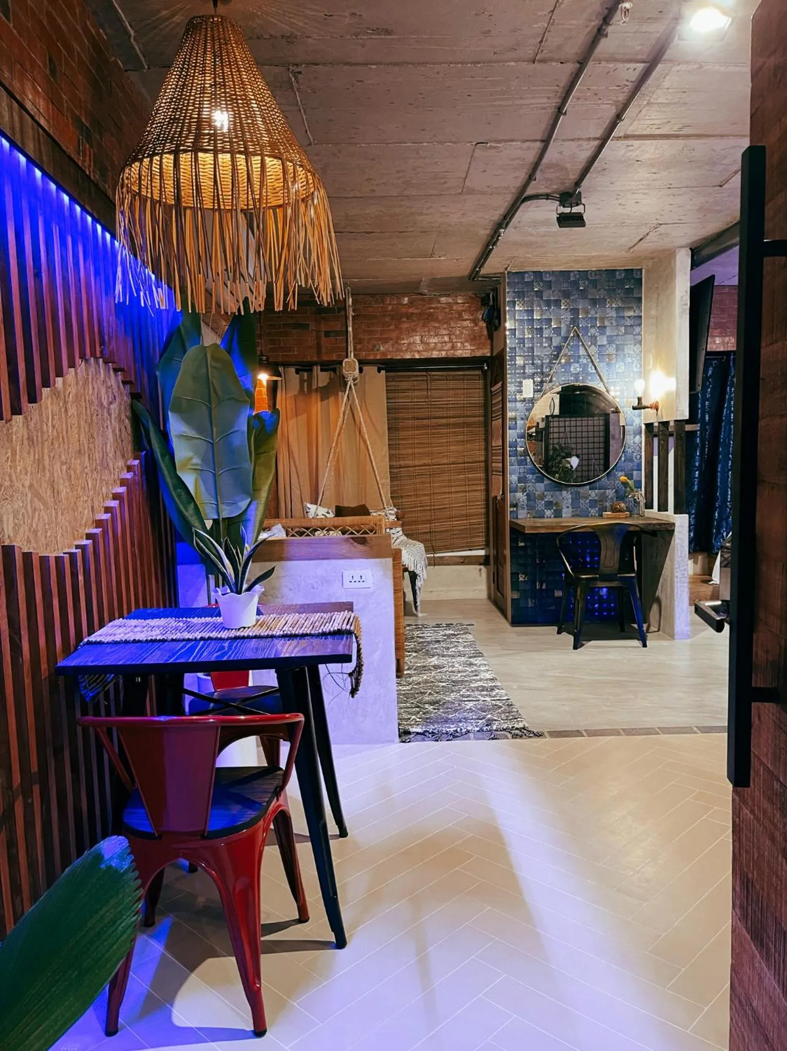 CLOCKWORKORANGE Luxury Suites