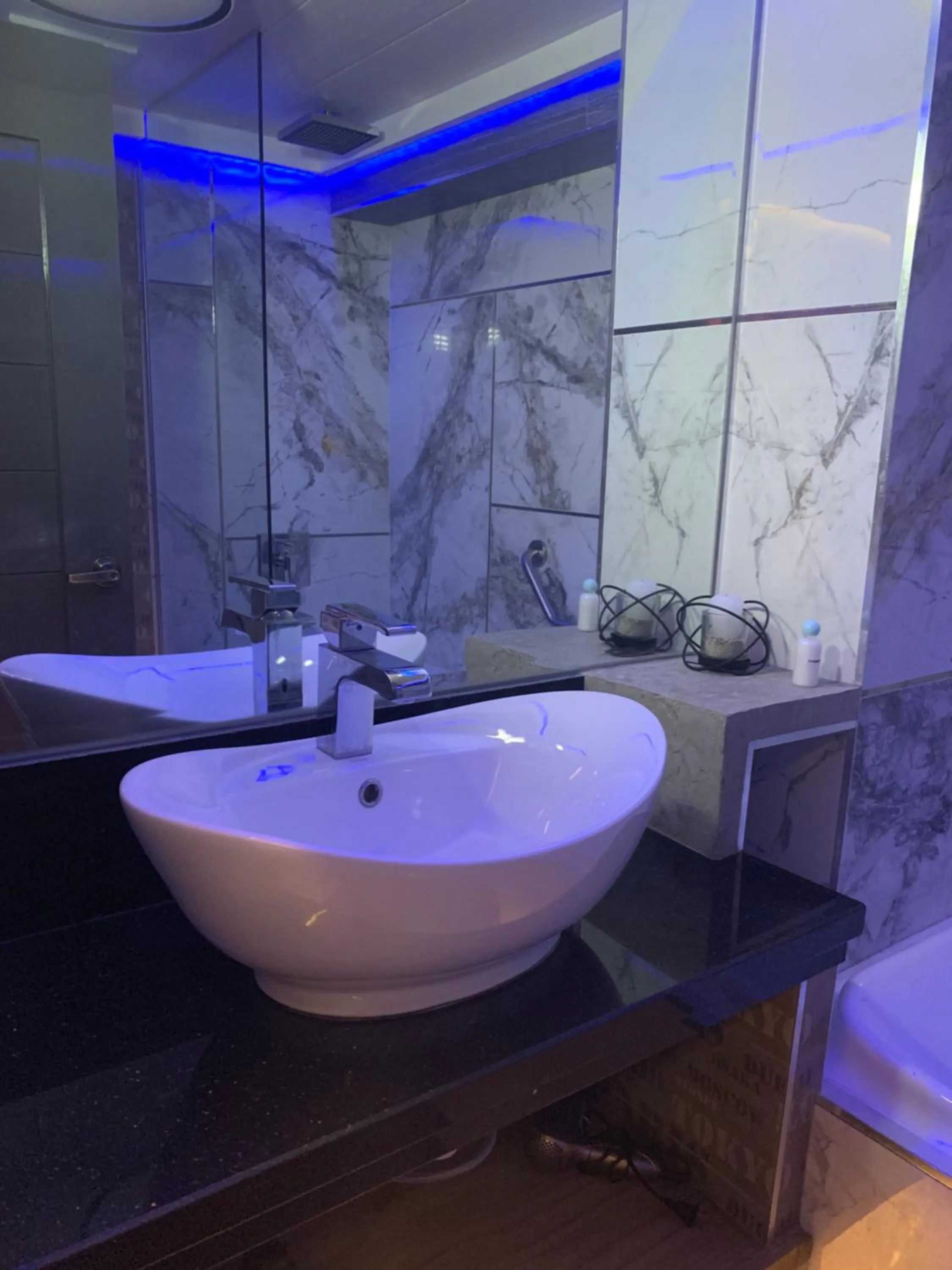 CLOCKWORKORANGE Luxury Suites