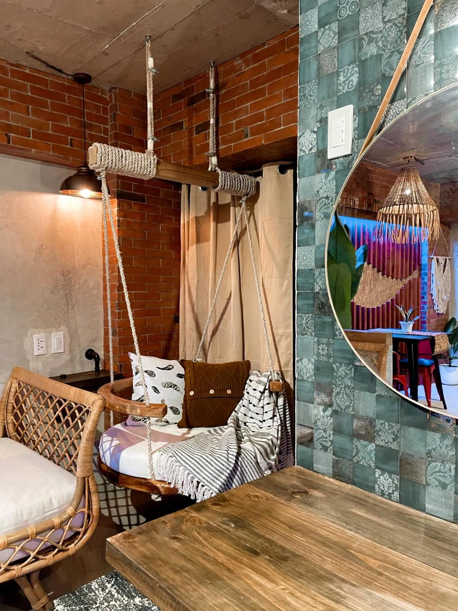 CLOCKWORKORANGE Luxury Suites