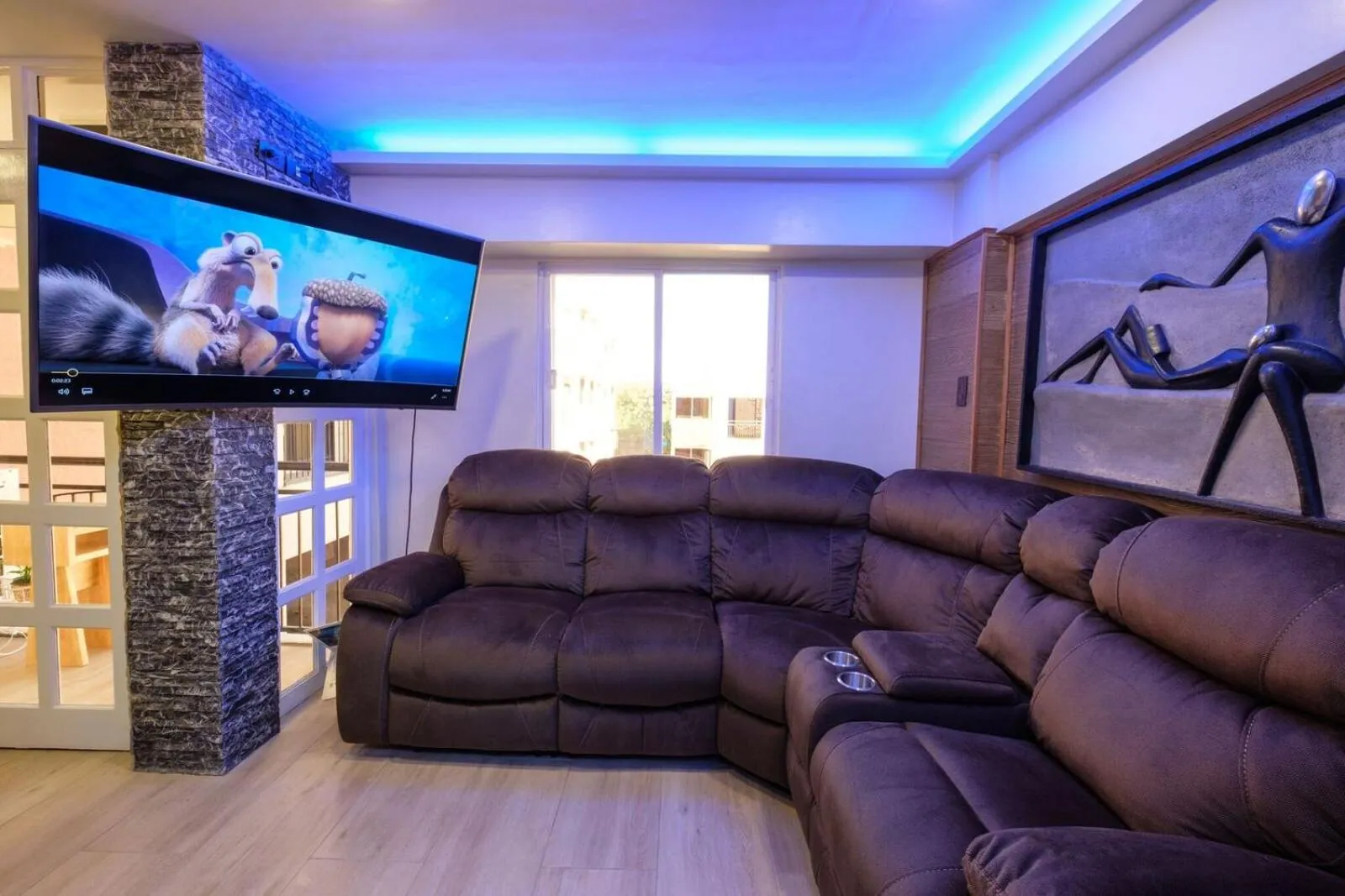 TV and multimedia in CLOCKWORKORANGE Luxury Suites