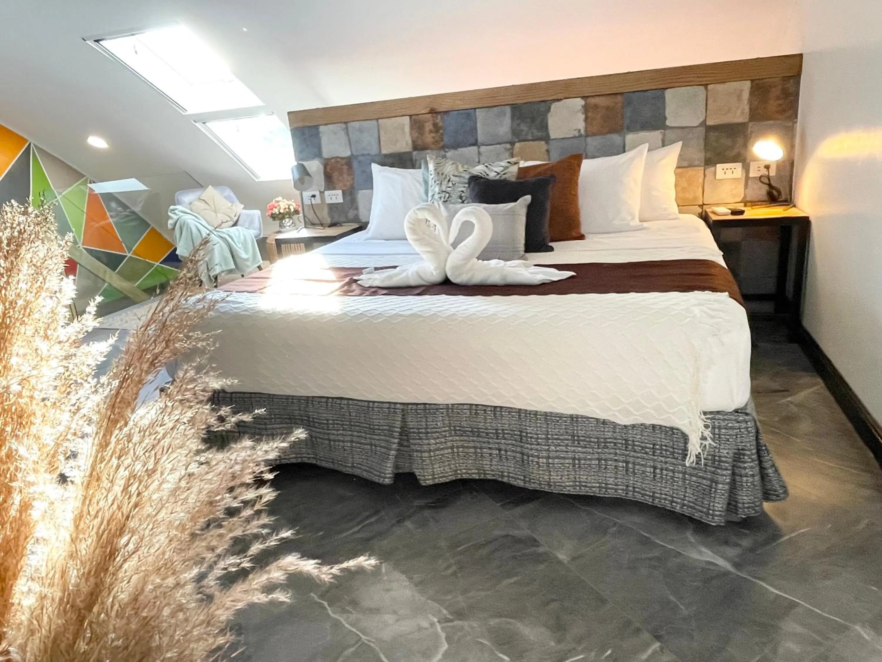 Bed in CLOCKWORKORANGE Luxury Suites