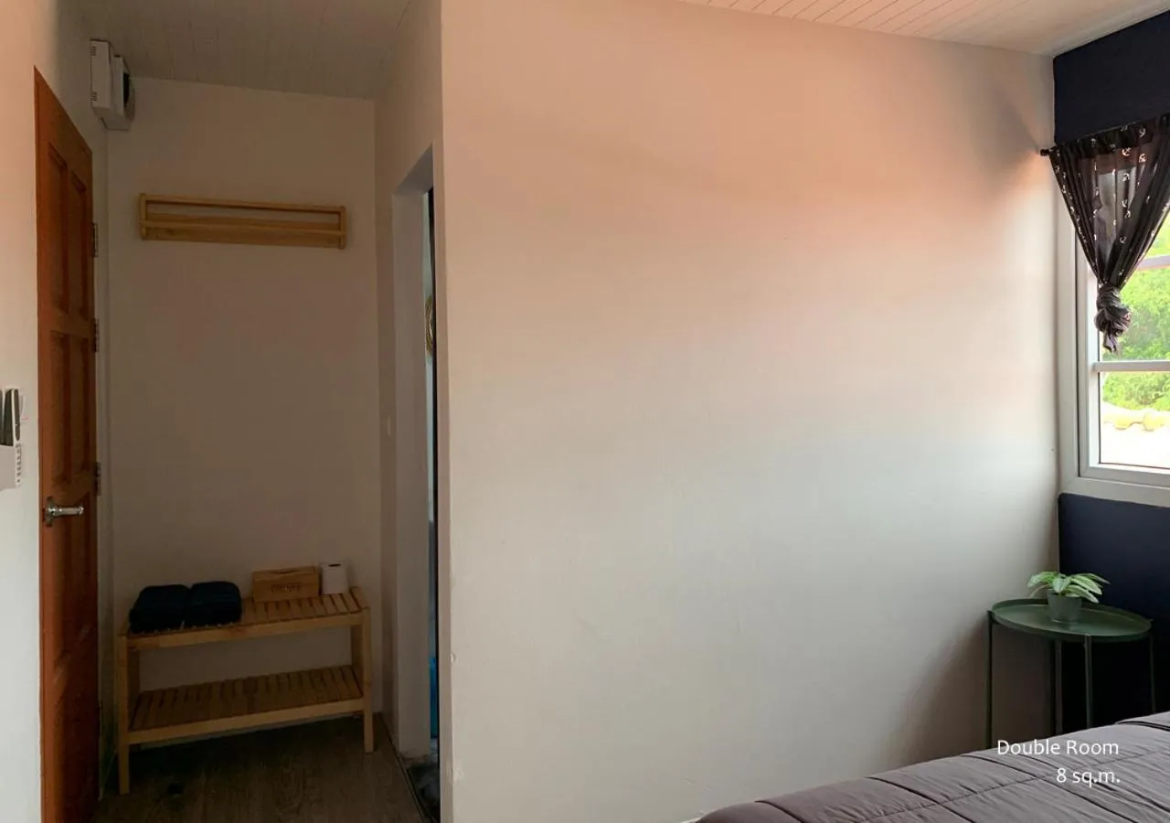 Bathroom, Bed in Stay Samed Hostel