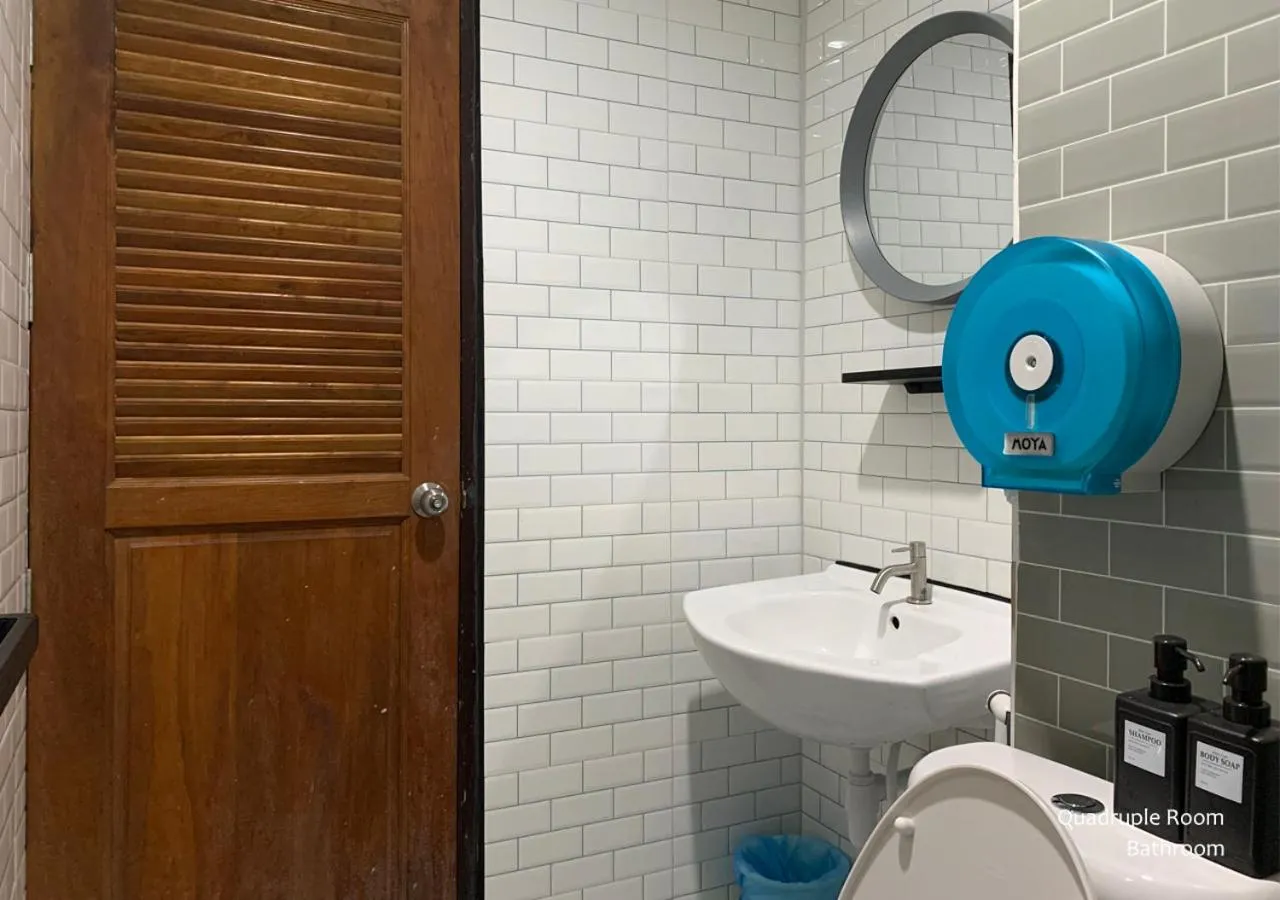 Bathroom in Stay Samed Hostel