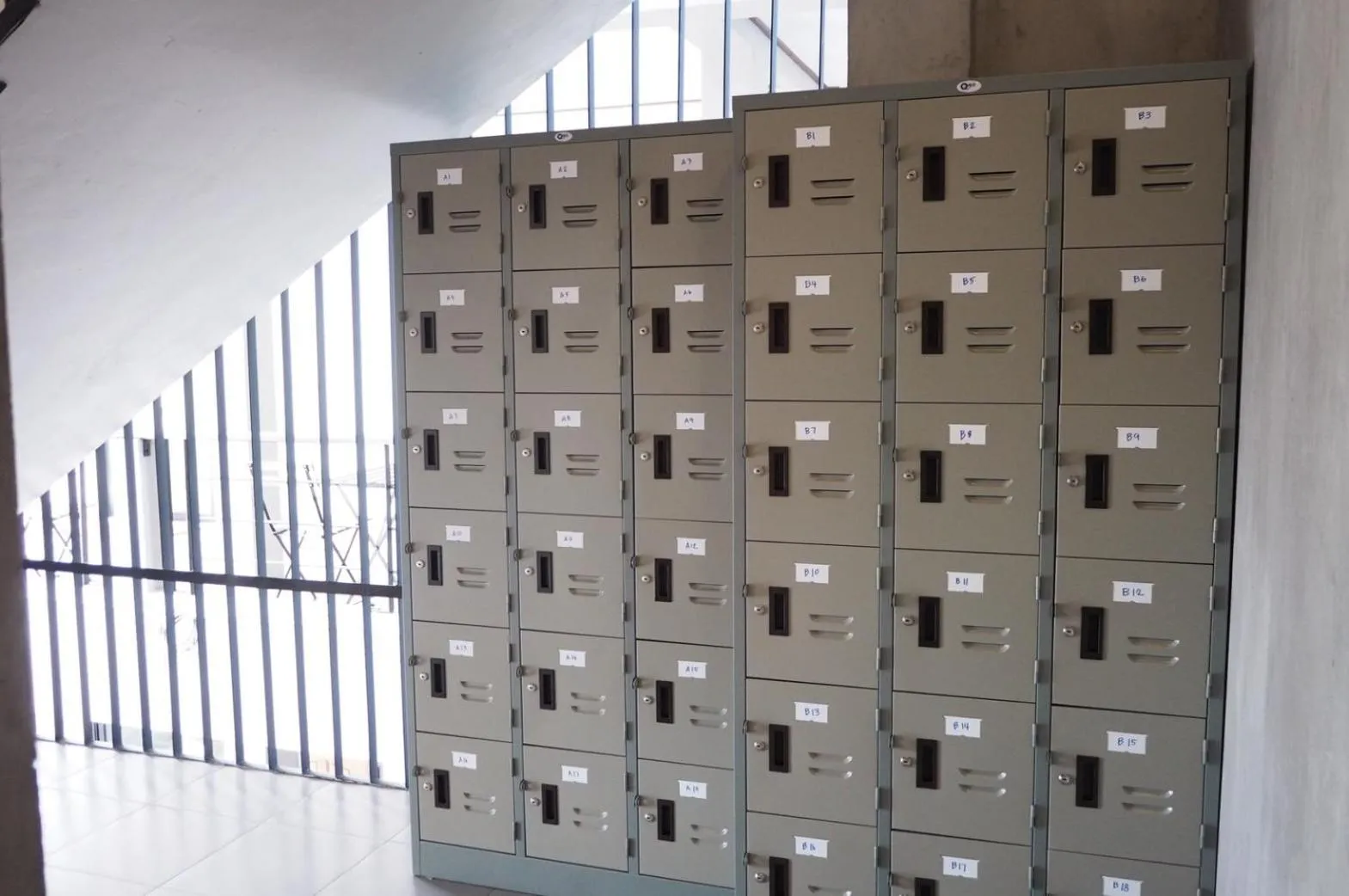 Area and facilities in Stay Samed Hostel