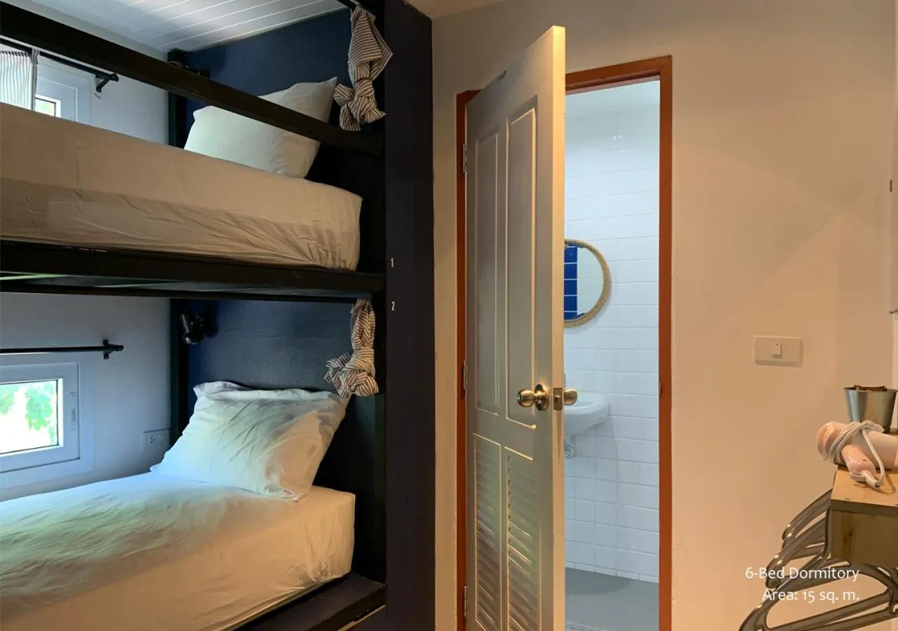 bunk bed, Bed in Stay Samed Hostel