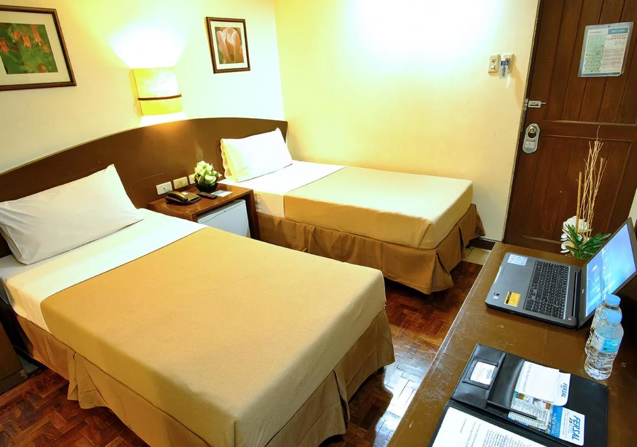 Bed in Fersal Hotel - Manila