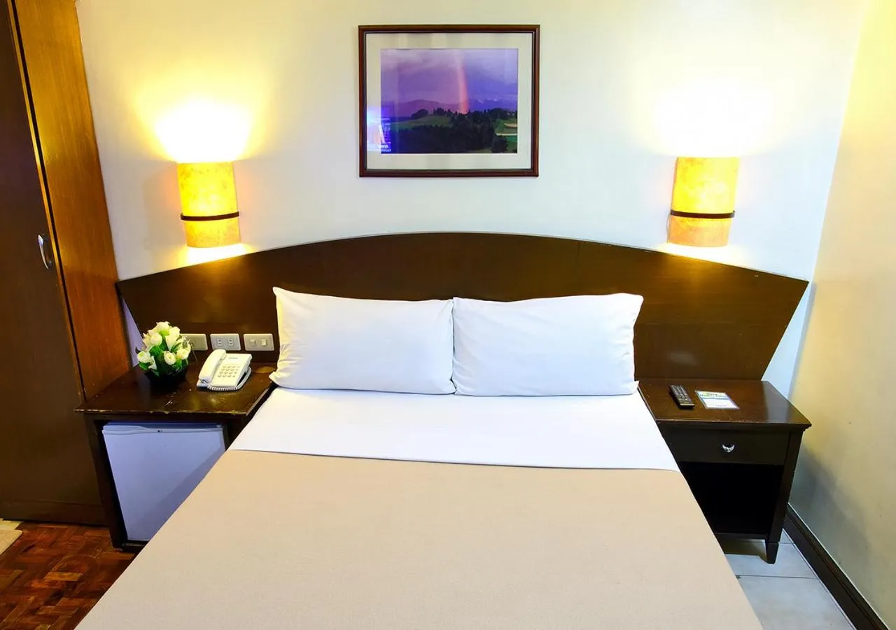 Bed in Fersal Hotel - Manila