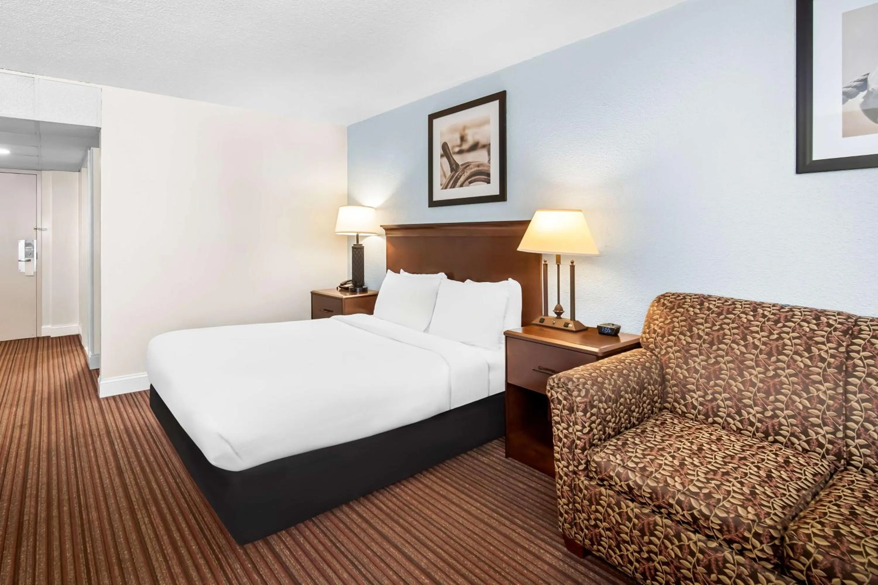 Bedroom, Bed in Best Western Merry Manor Inn