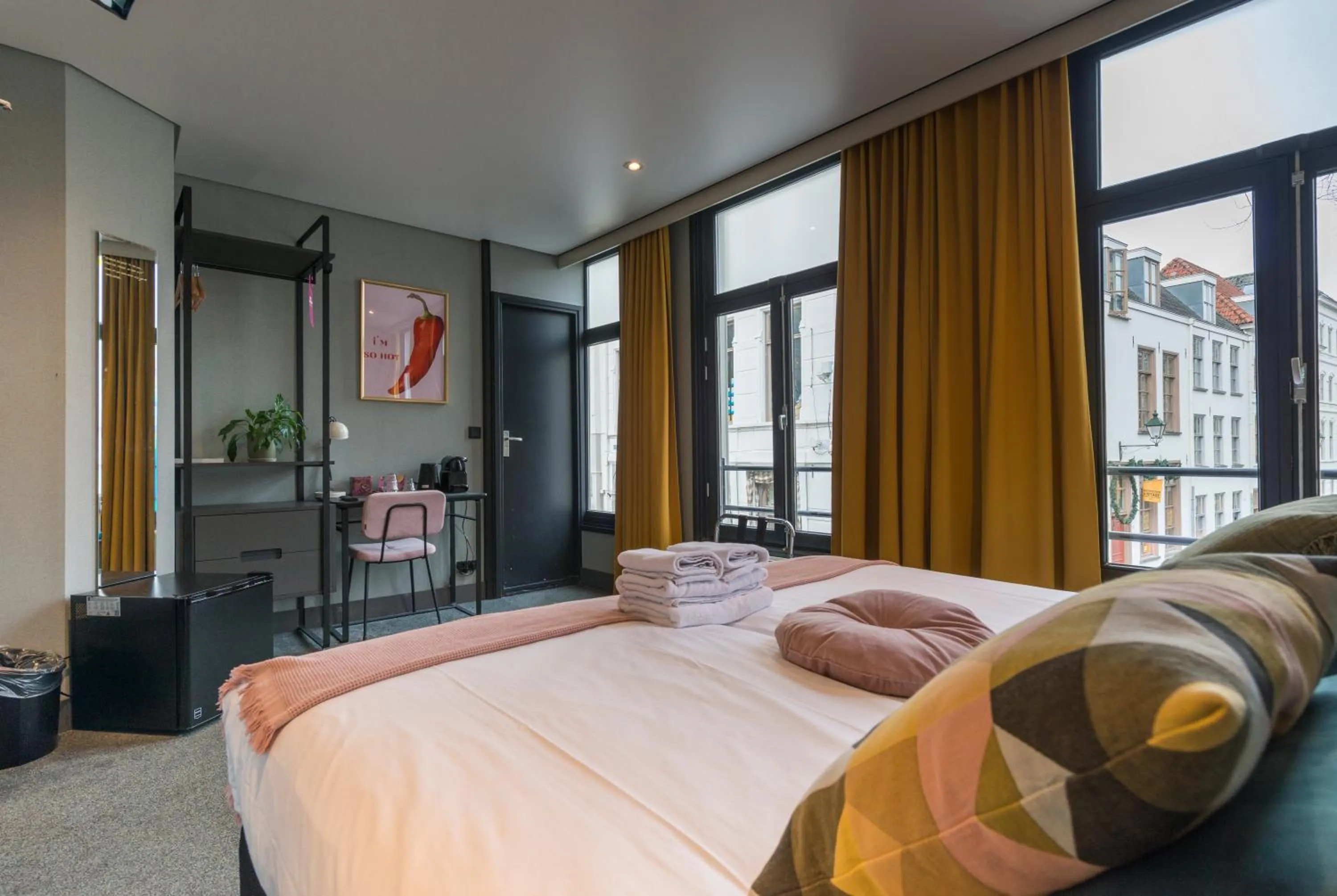 Bedroom, Bed in Hotel Sutor