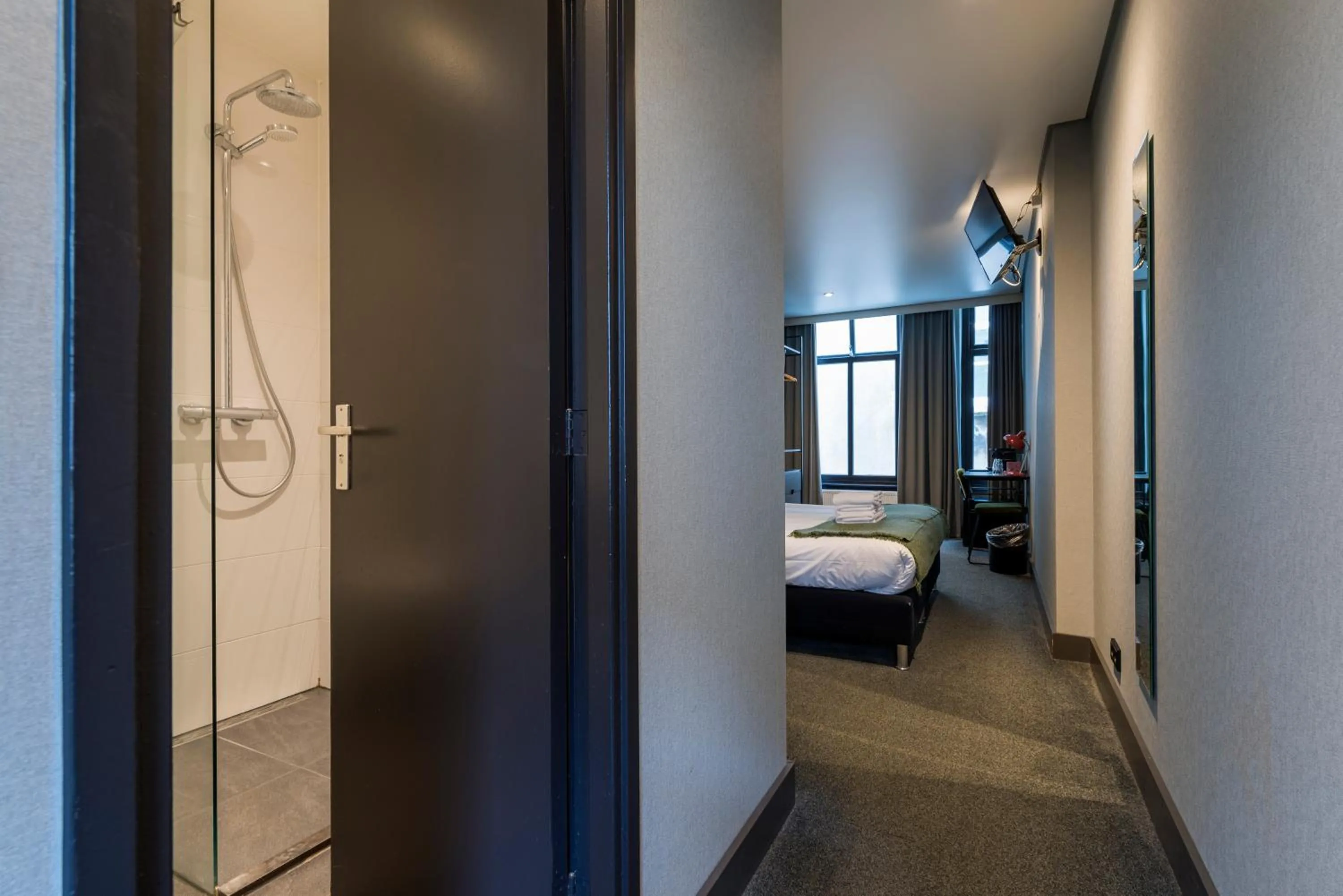 Photo of the whole room, Bed in Hotel Sutor