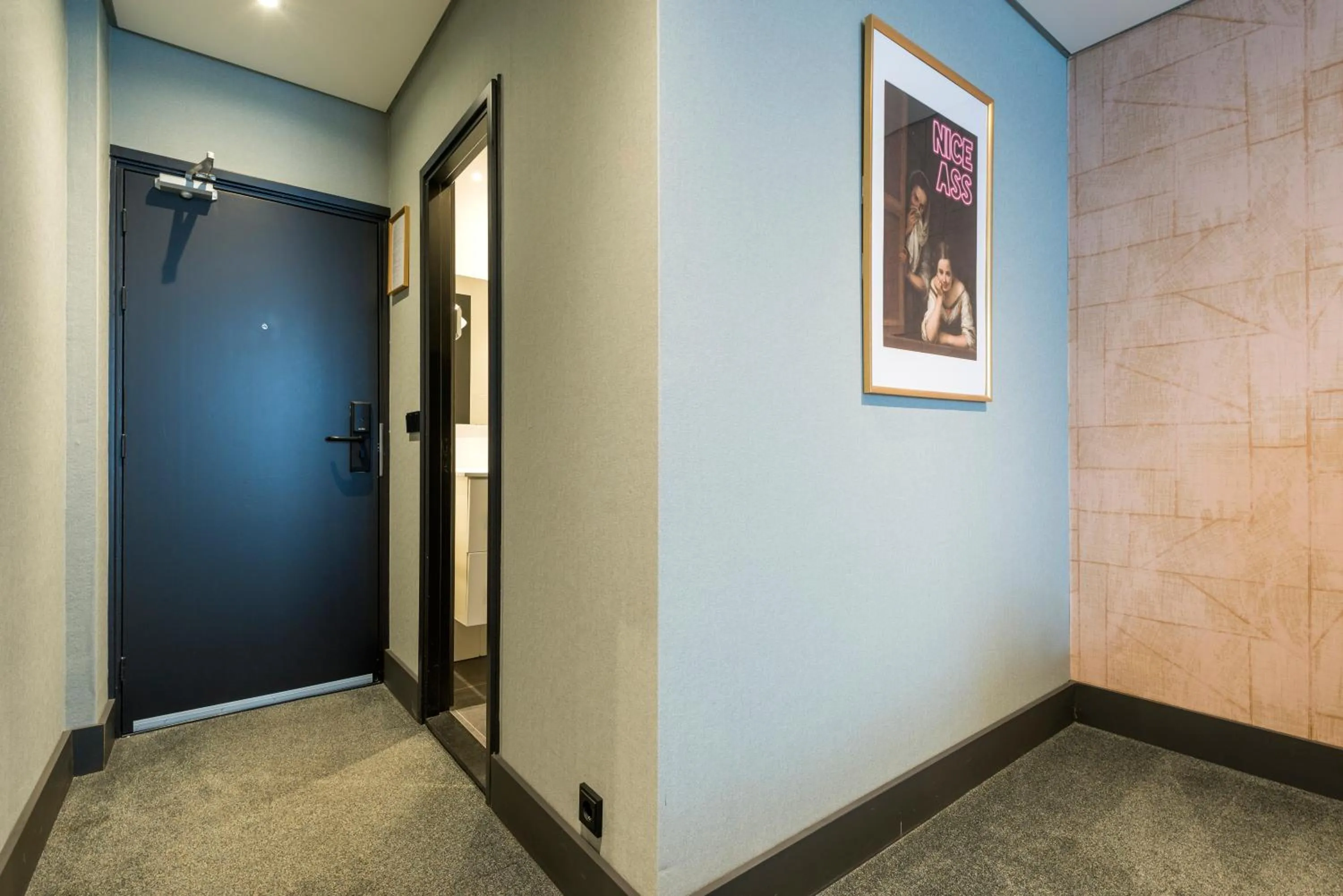 Property building in Hotel Sutor