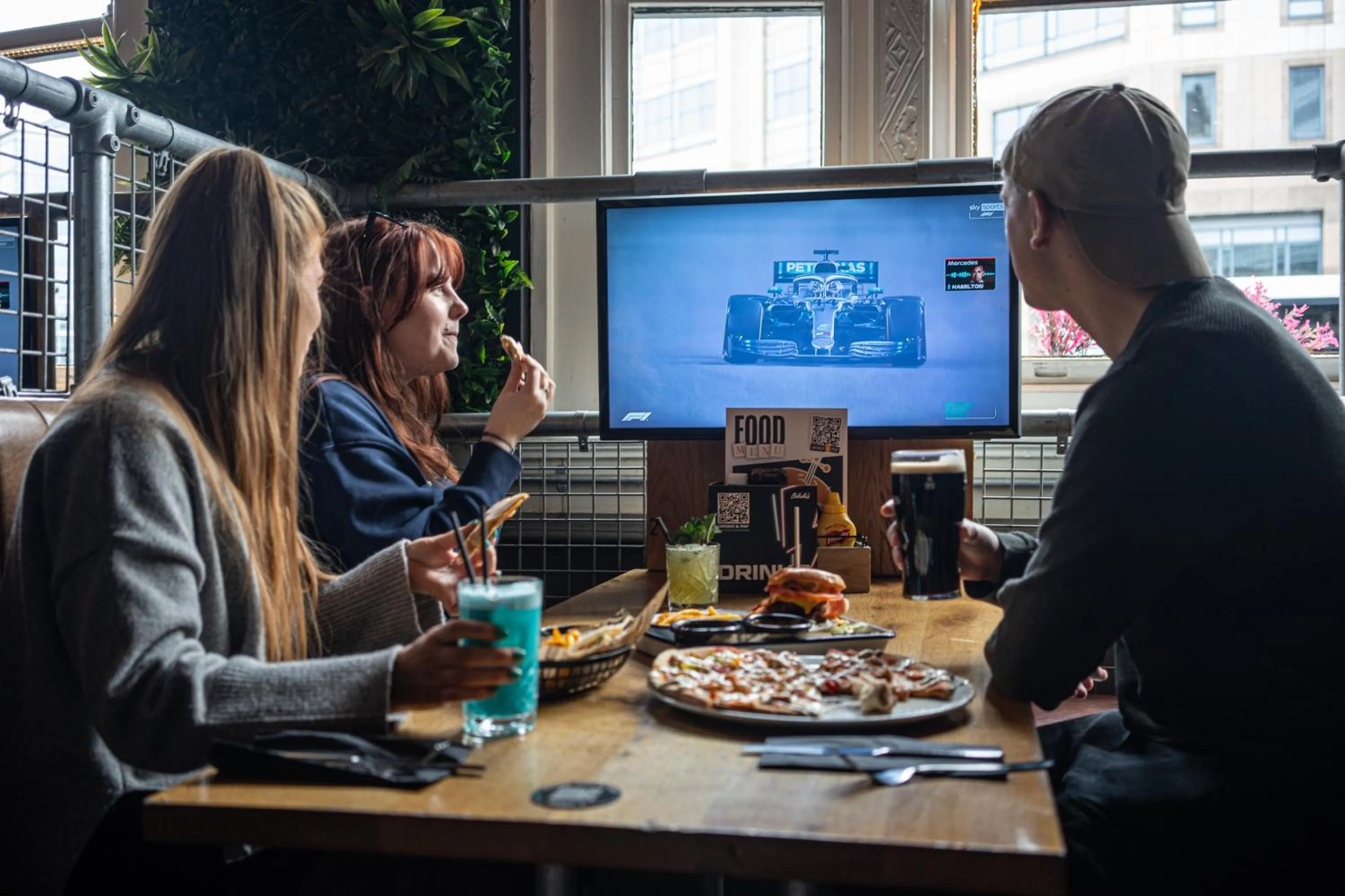 Entertainment in St Christopher's Inn Hammersmith