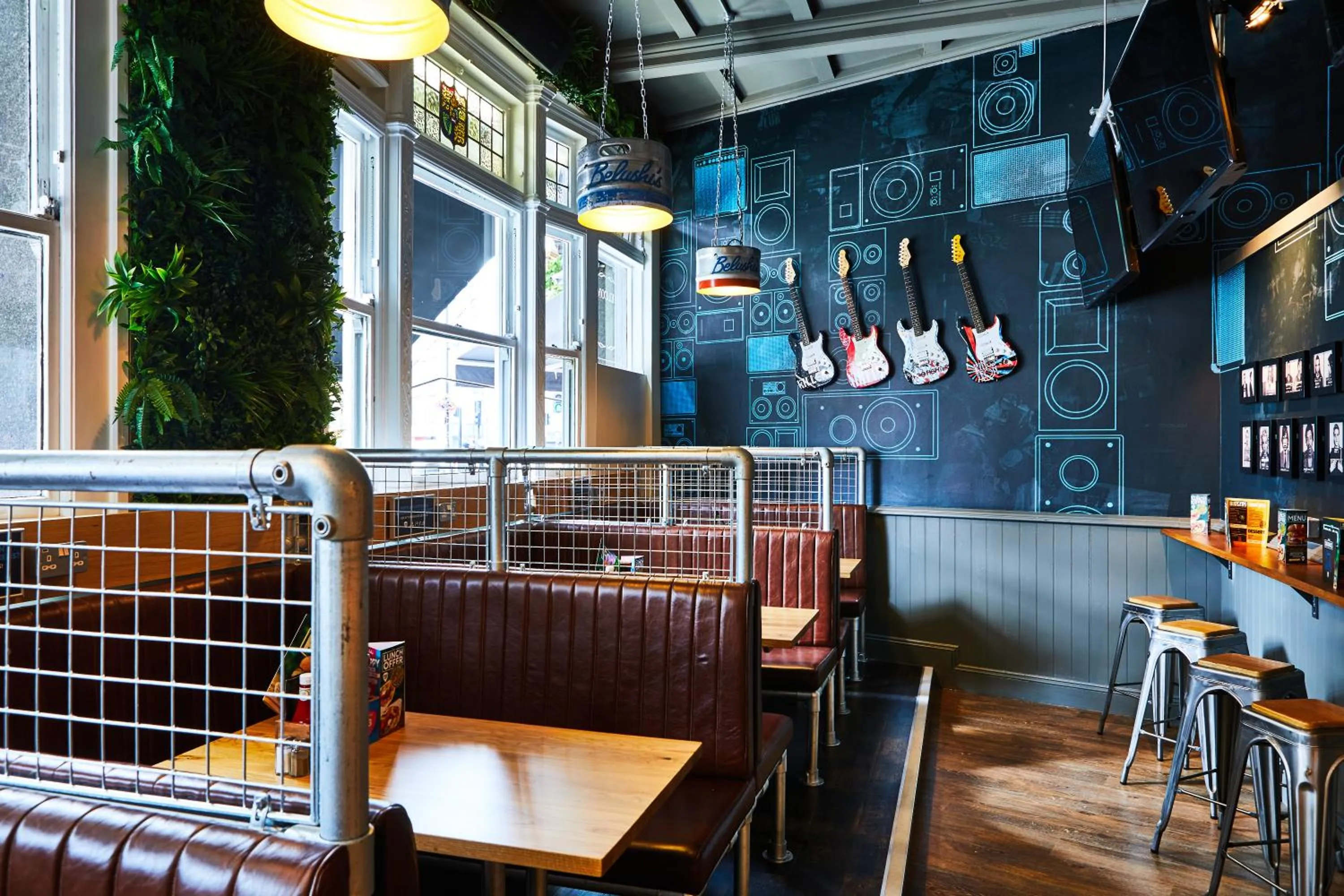 Restaurant/places to eat in St Christopher's Inn Hammersmith