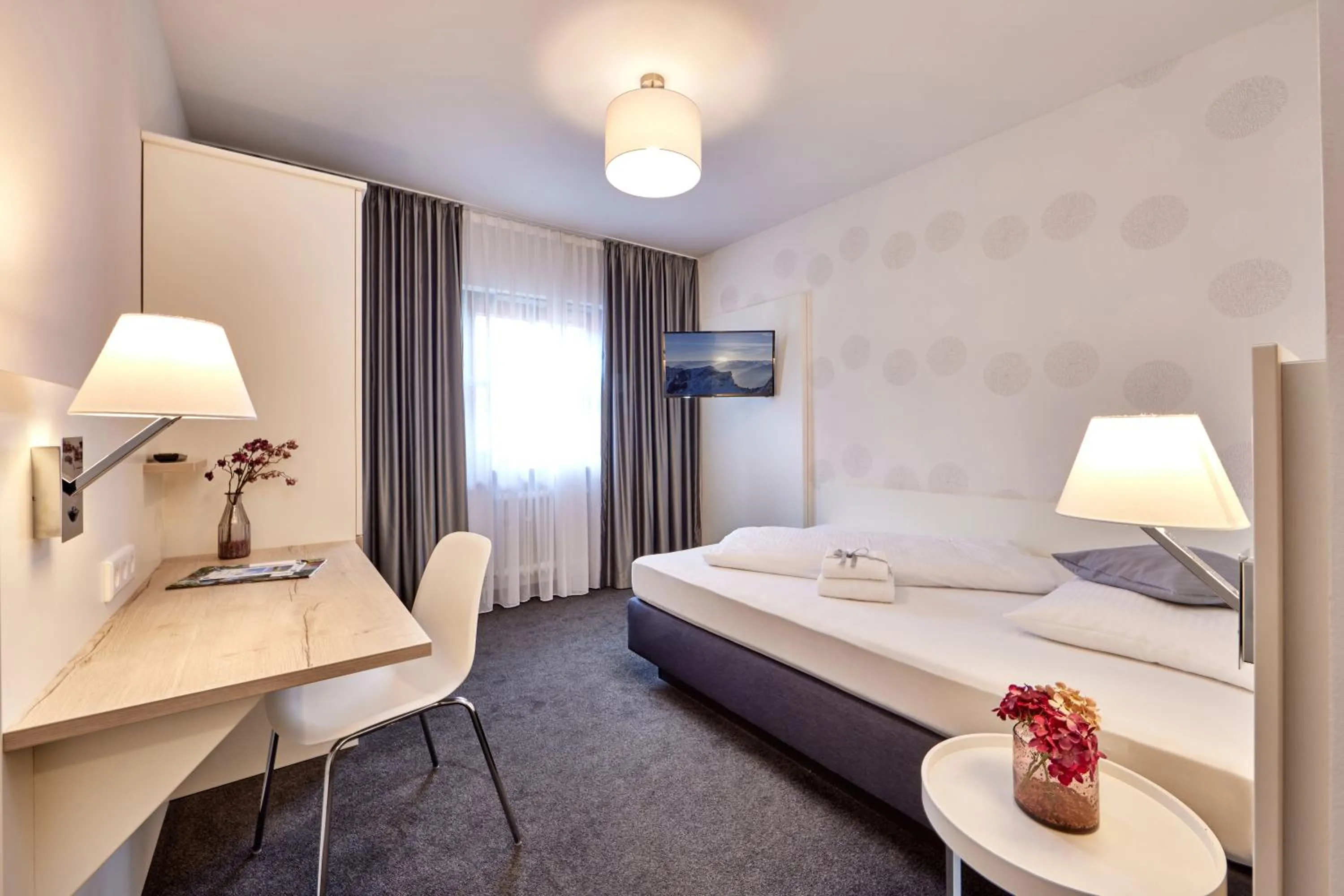 Photo of the whole room, Bed in Hotel Alter Wirth