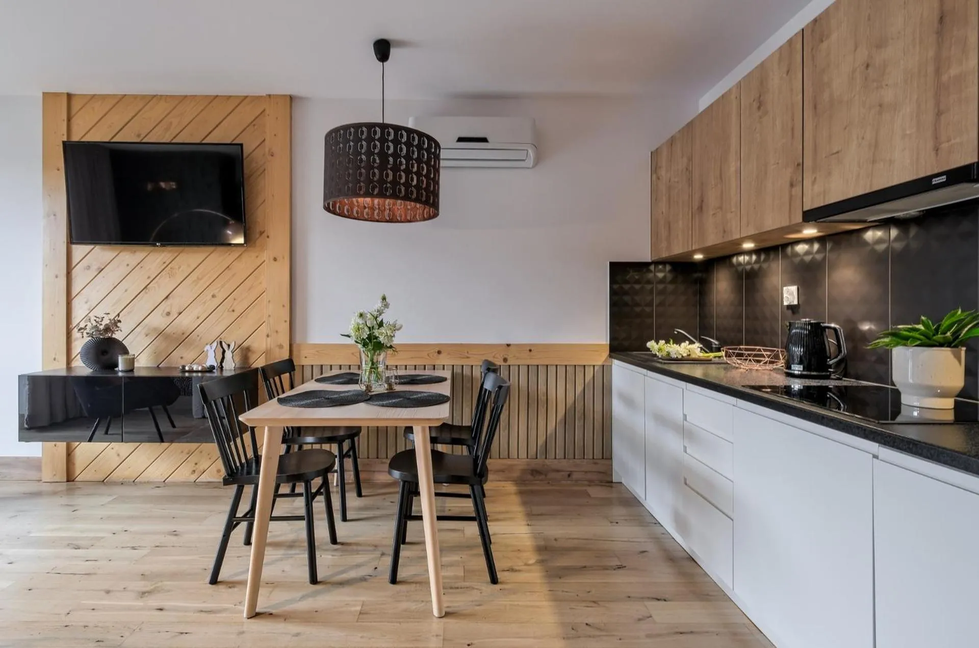 Kitchen or kitchenette in Aparthotel Góralski Spa & Restaurant