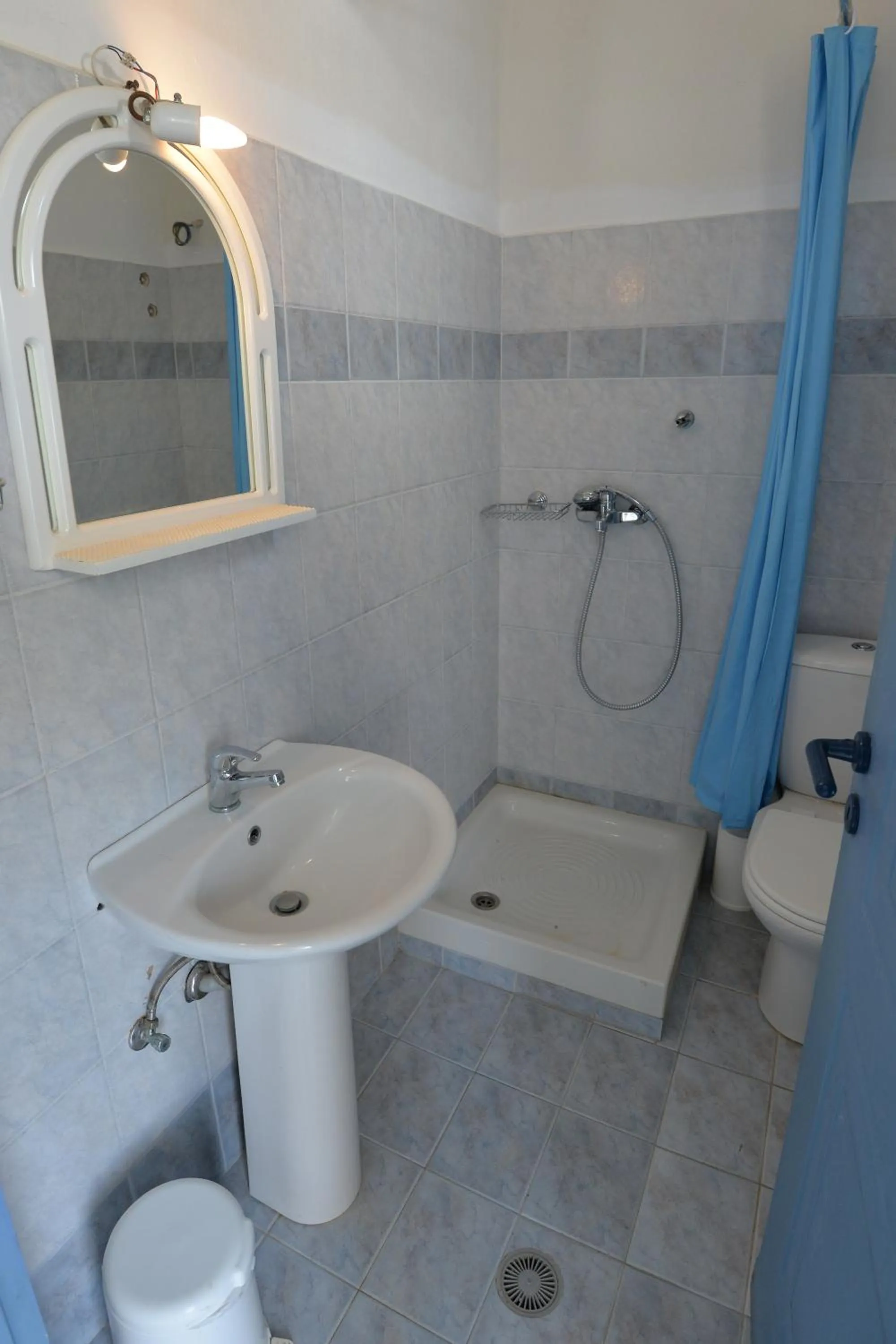 Bathroom in Maistrali Studios