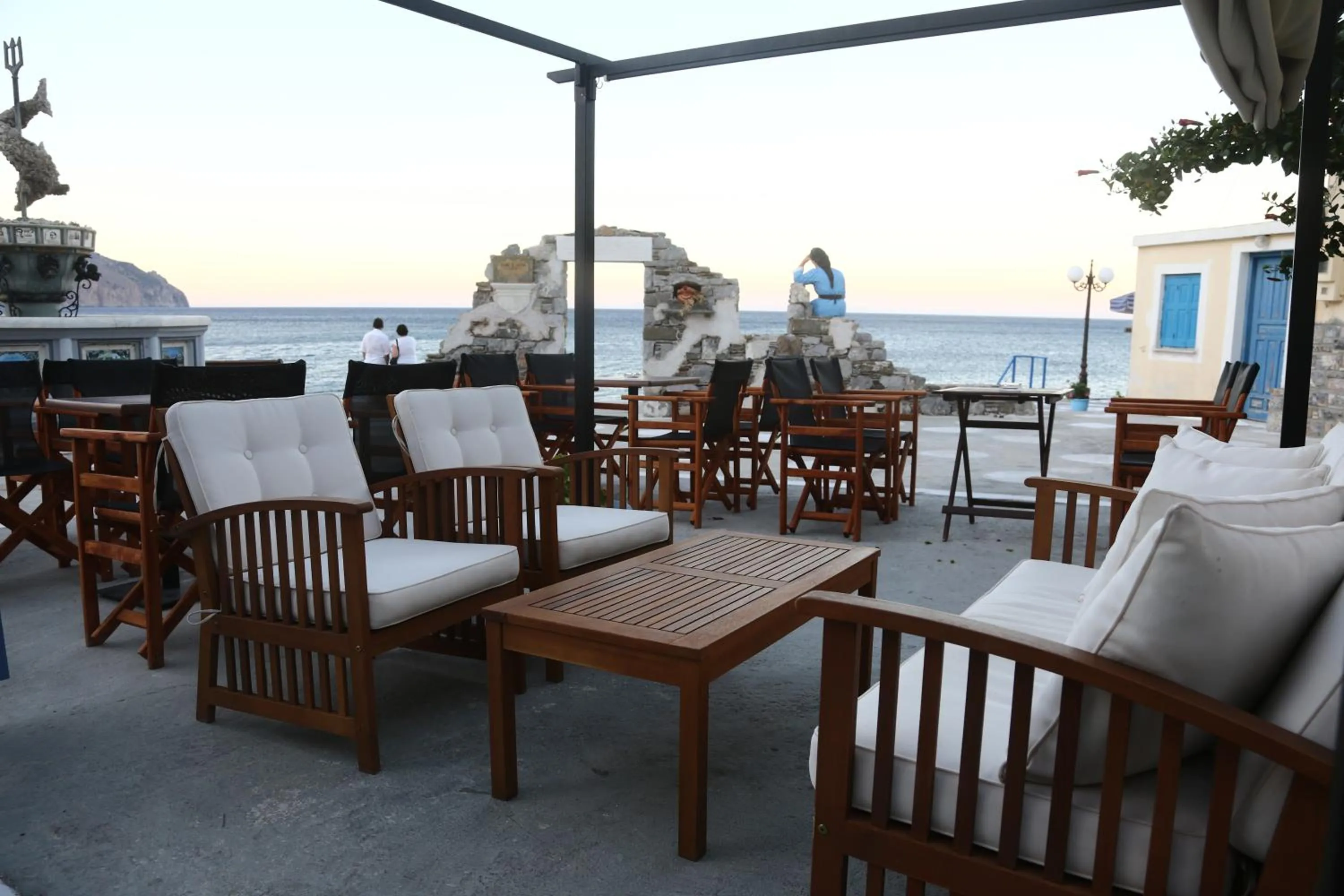 Restaurant/places to eat in Maistrali Studios