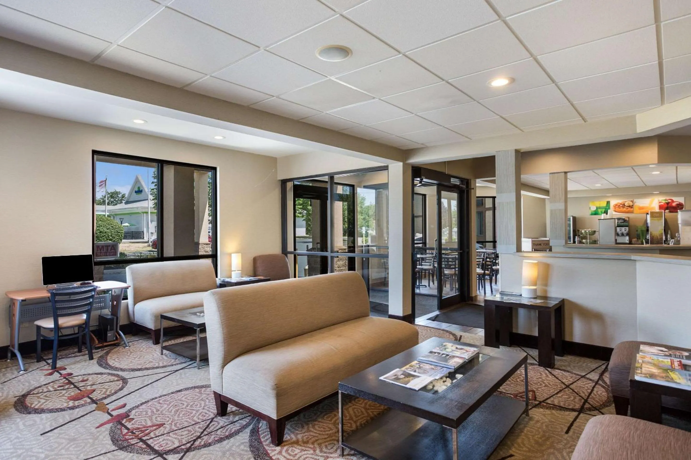 Lobby or reception in Quality Inn Albany Colonie
