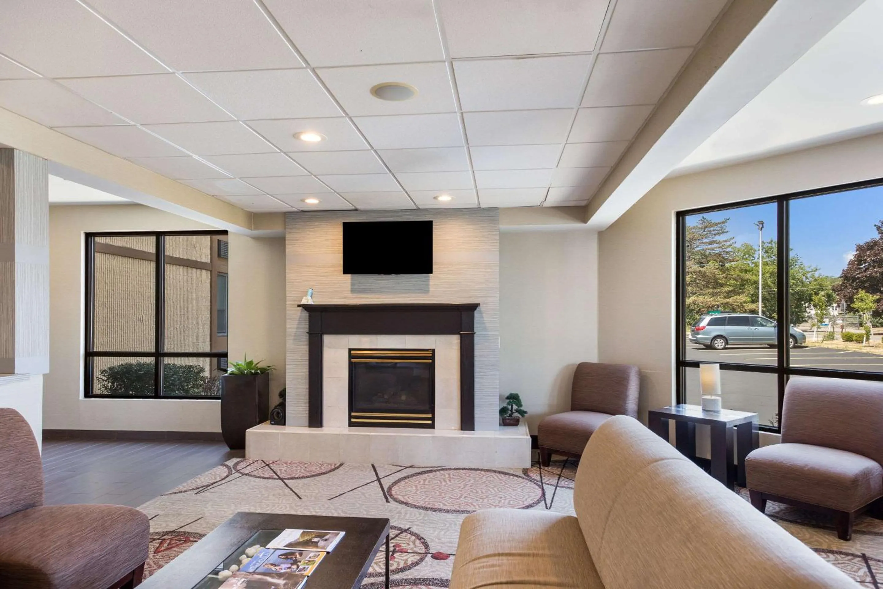 Lobby or reception in Quality Inn Albany Colonie