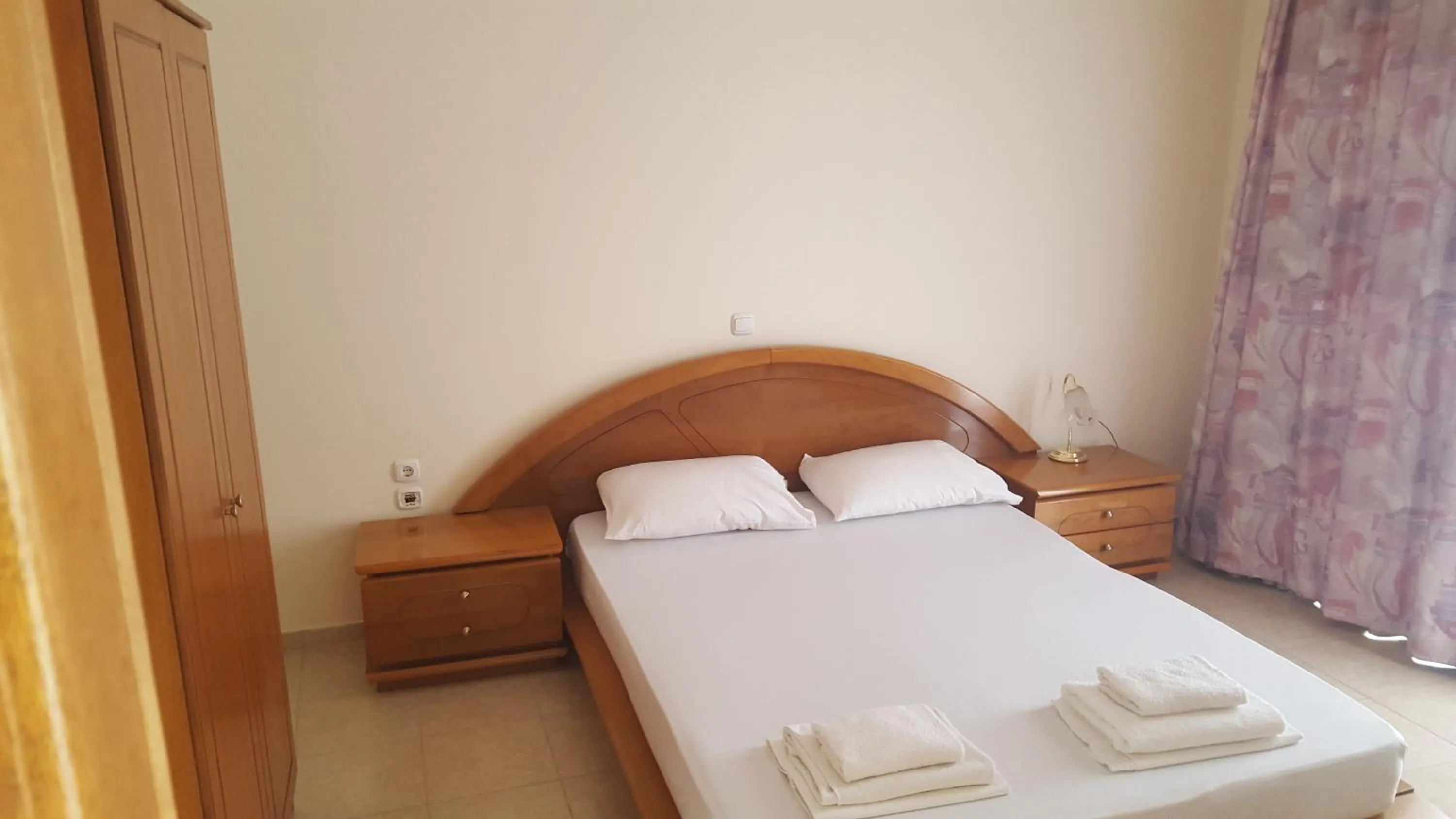 Bed in Panorama Studios