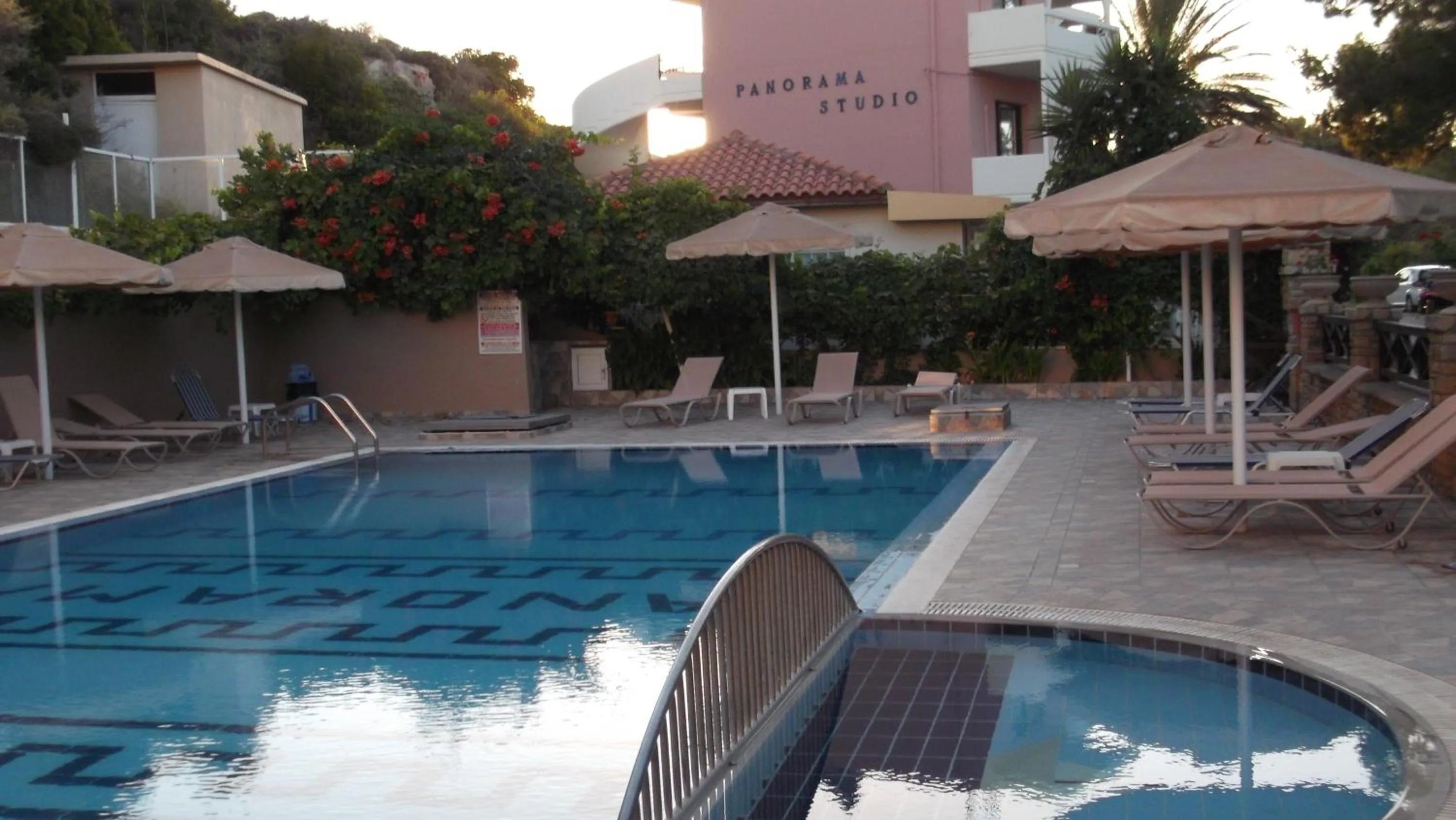 Swimming pool in Panorama Studios