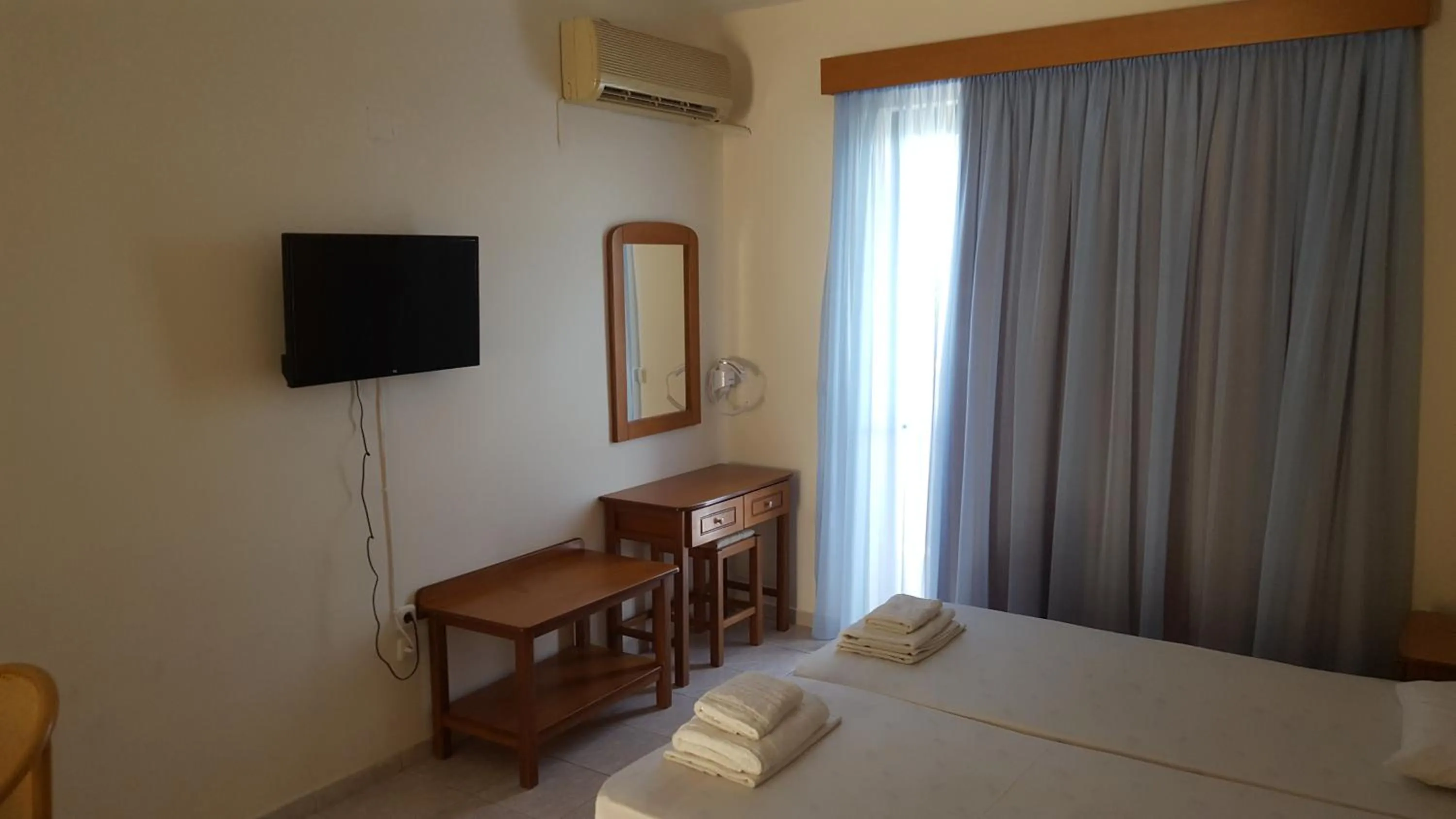 Bed in Panorama Studios