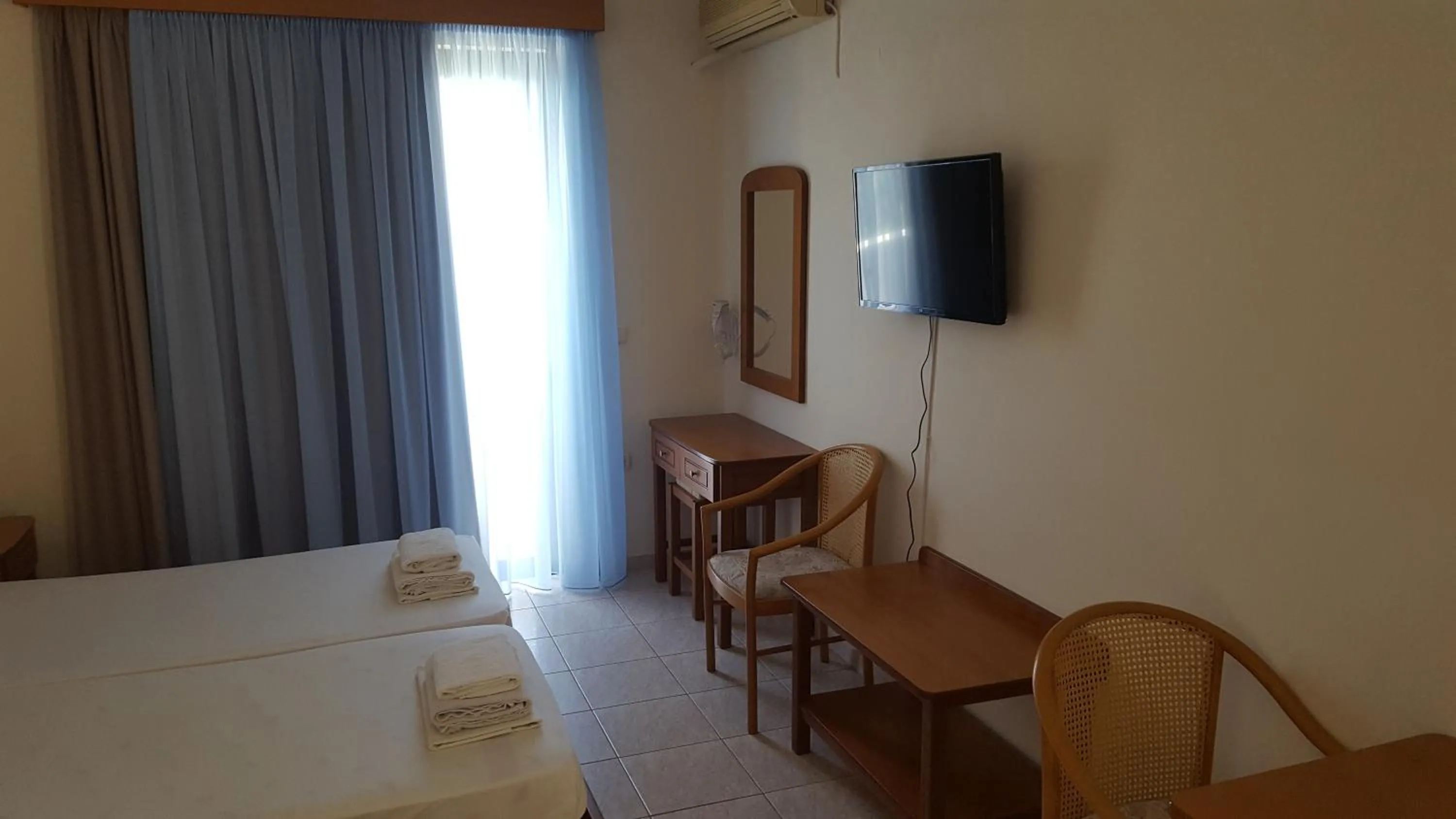 Bed in Panorama Studios