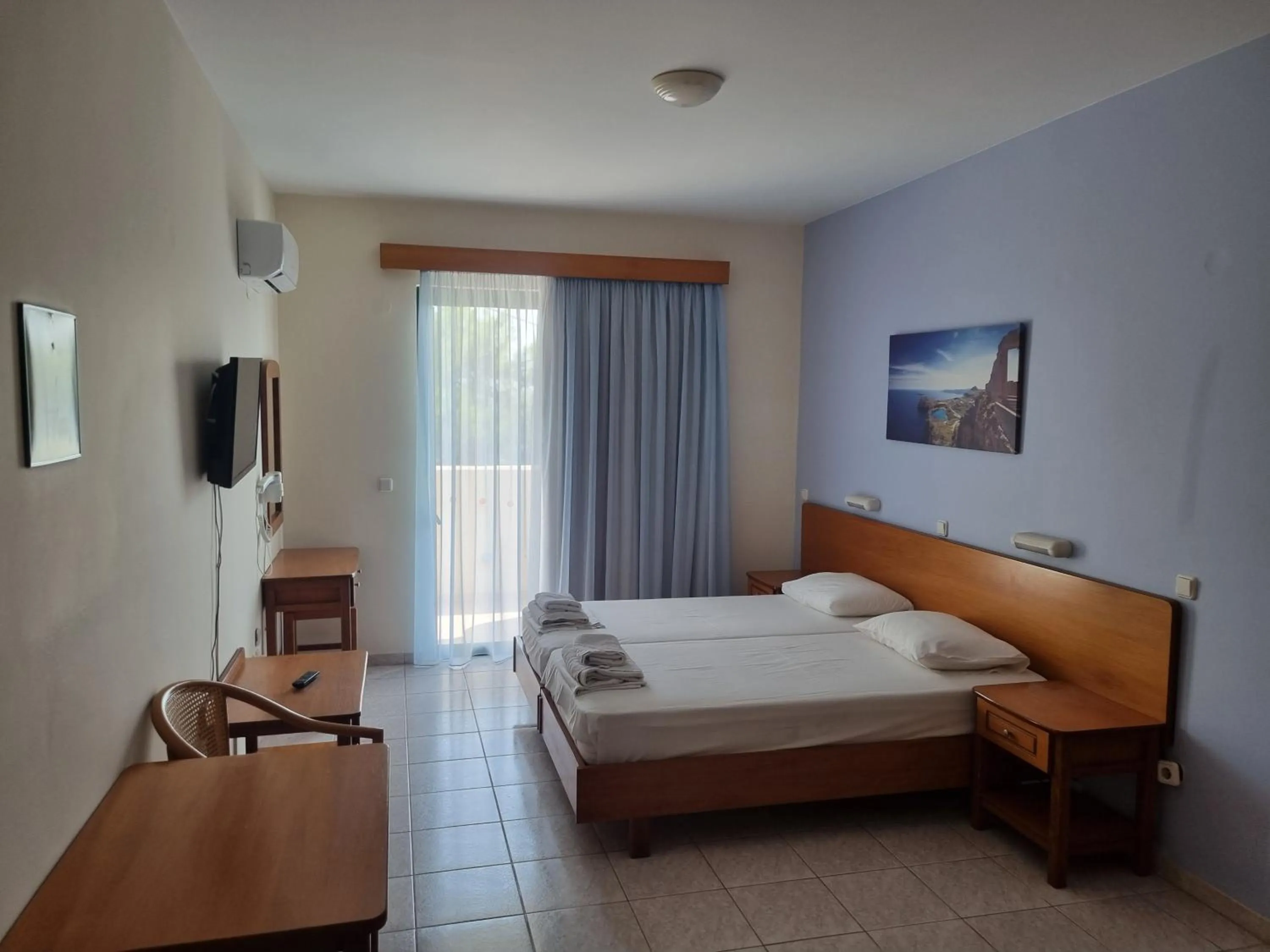 Bed in Panorama Studios