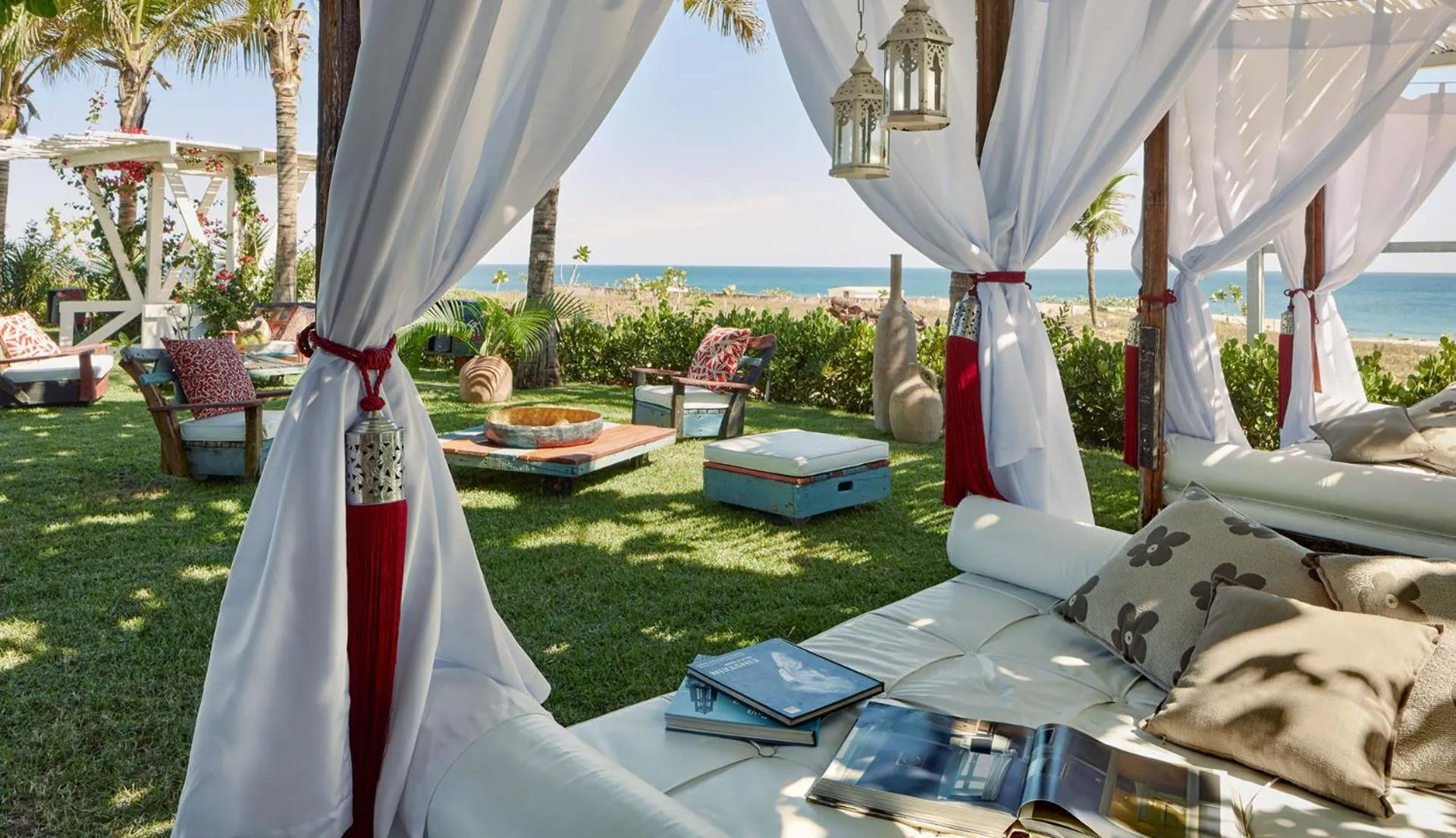 Lounge or bar in The Chili Beach Private Resort