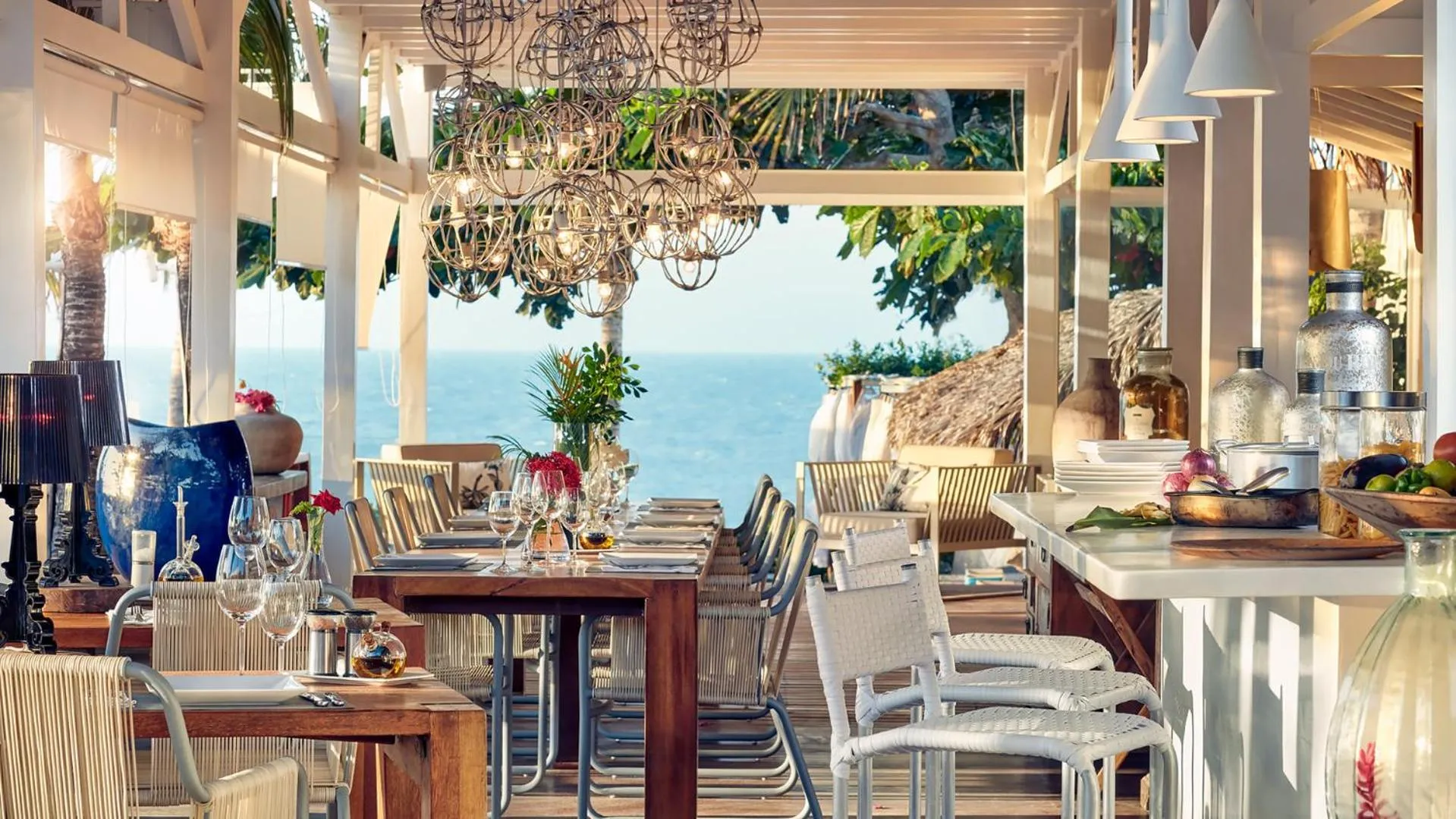 Lounge or bar in The Chili Beach Private Resort