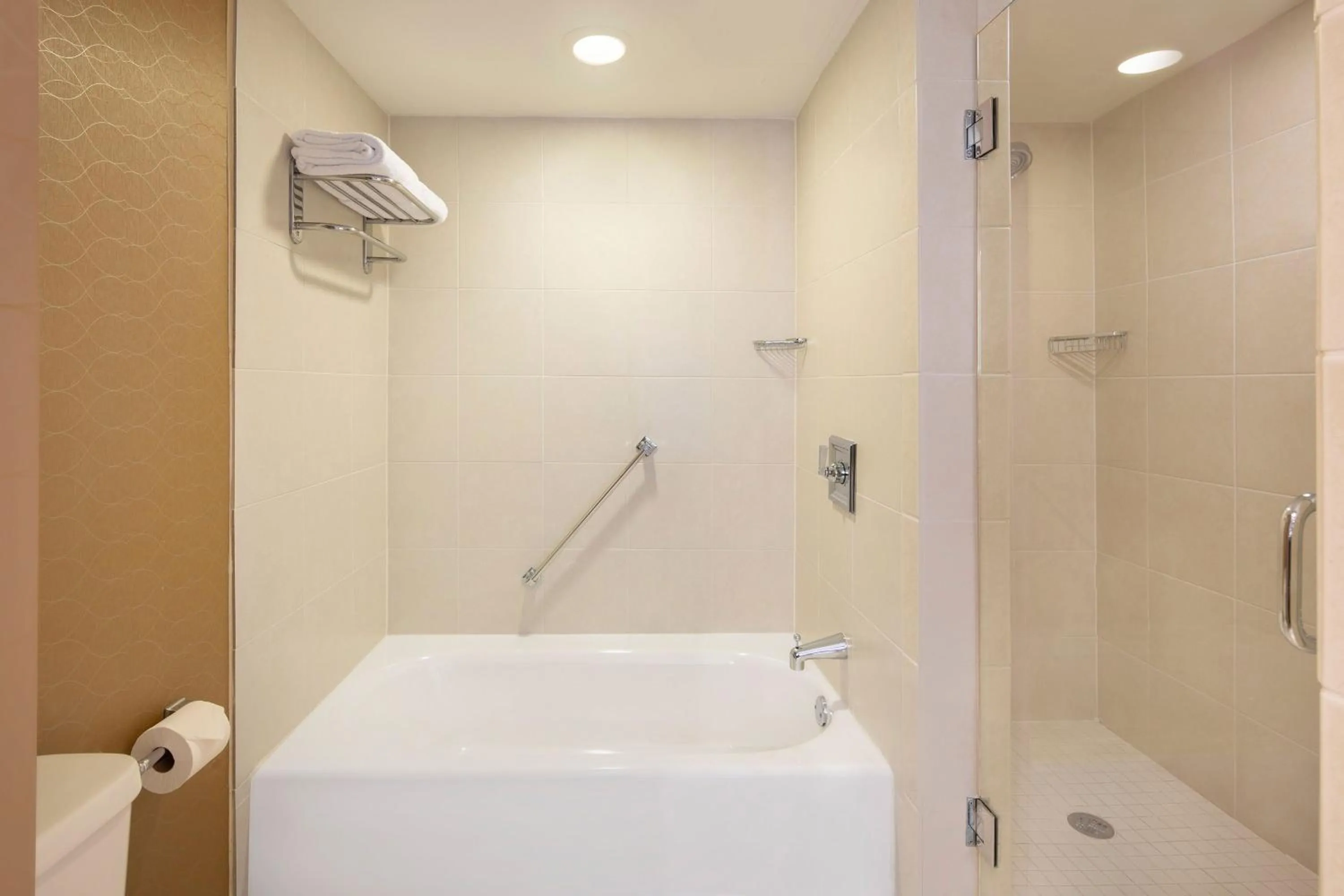 Bathroom in Sheraton Suites Fort Lauderdale West