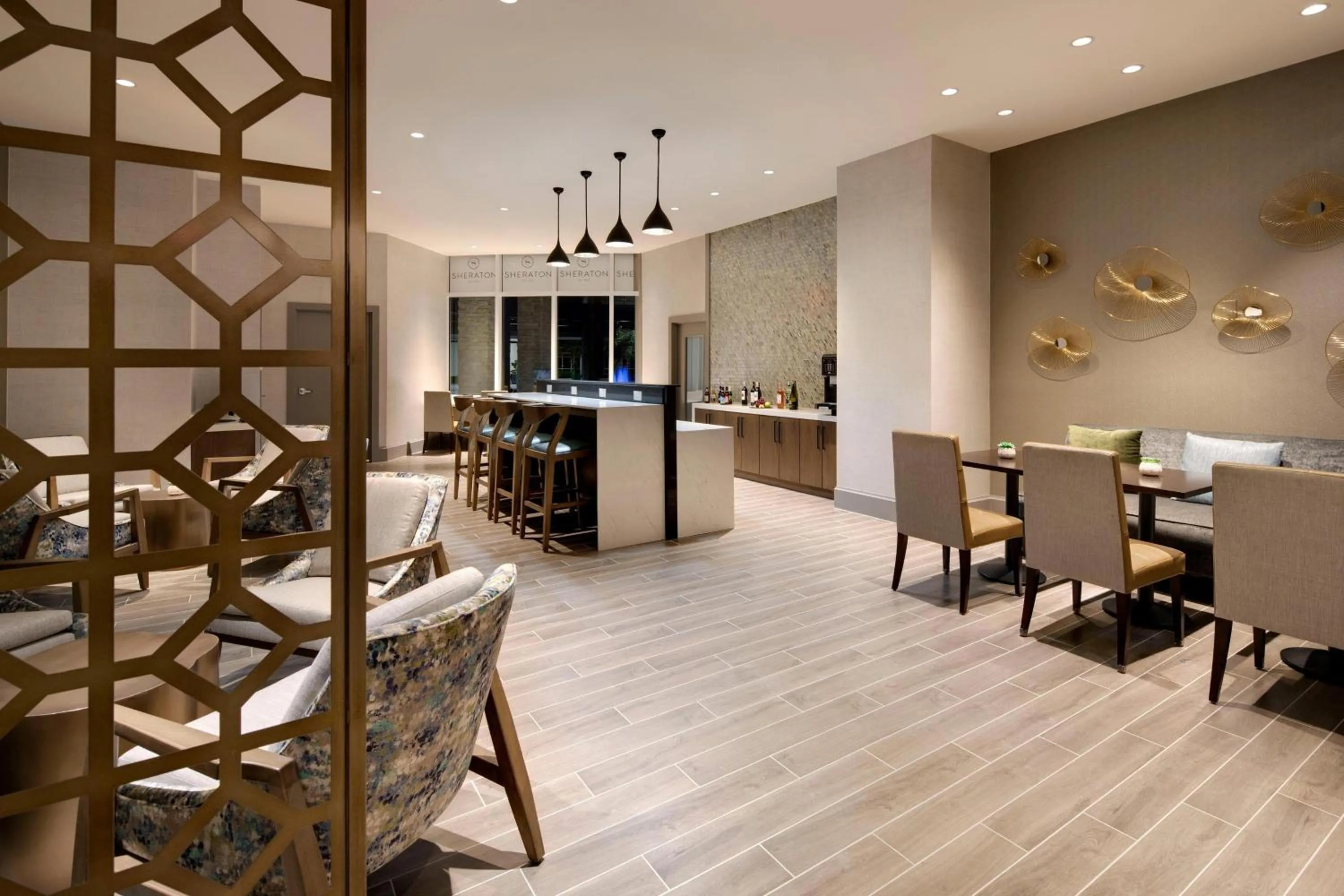 Lounge or bar in Sheraton Suites Fort Lauderdale West