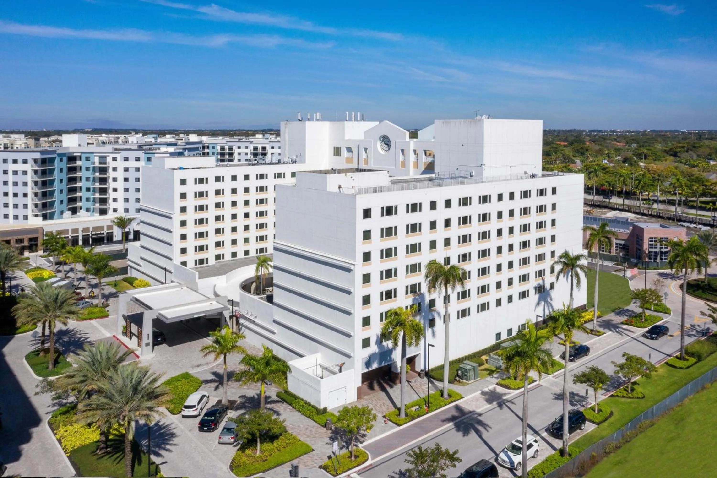 Property building in Sheraton Suites Fort Lauderdale West