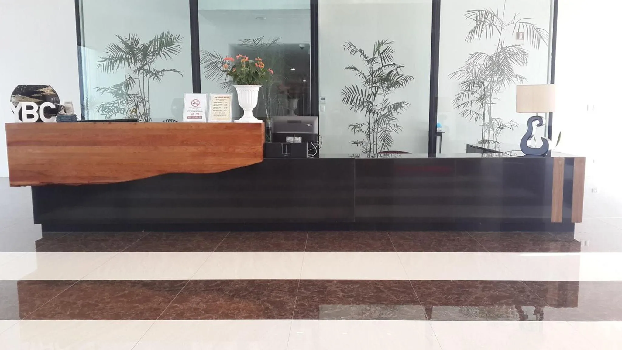 Lobby or reception in YBC Grand Hotel