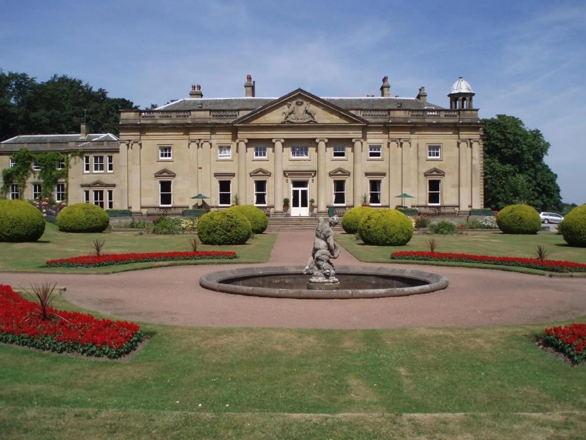 Facade/entrance in Wortley Hall Sheffield