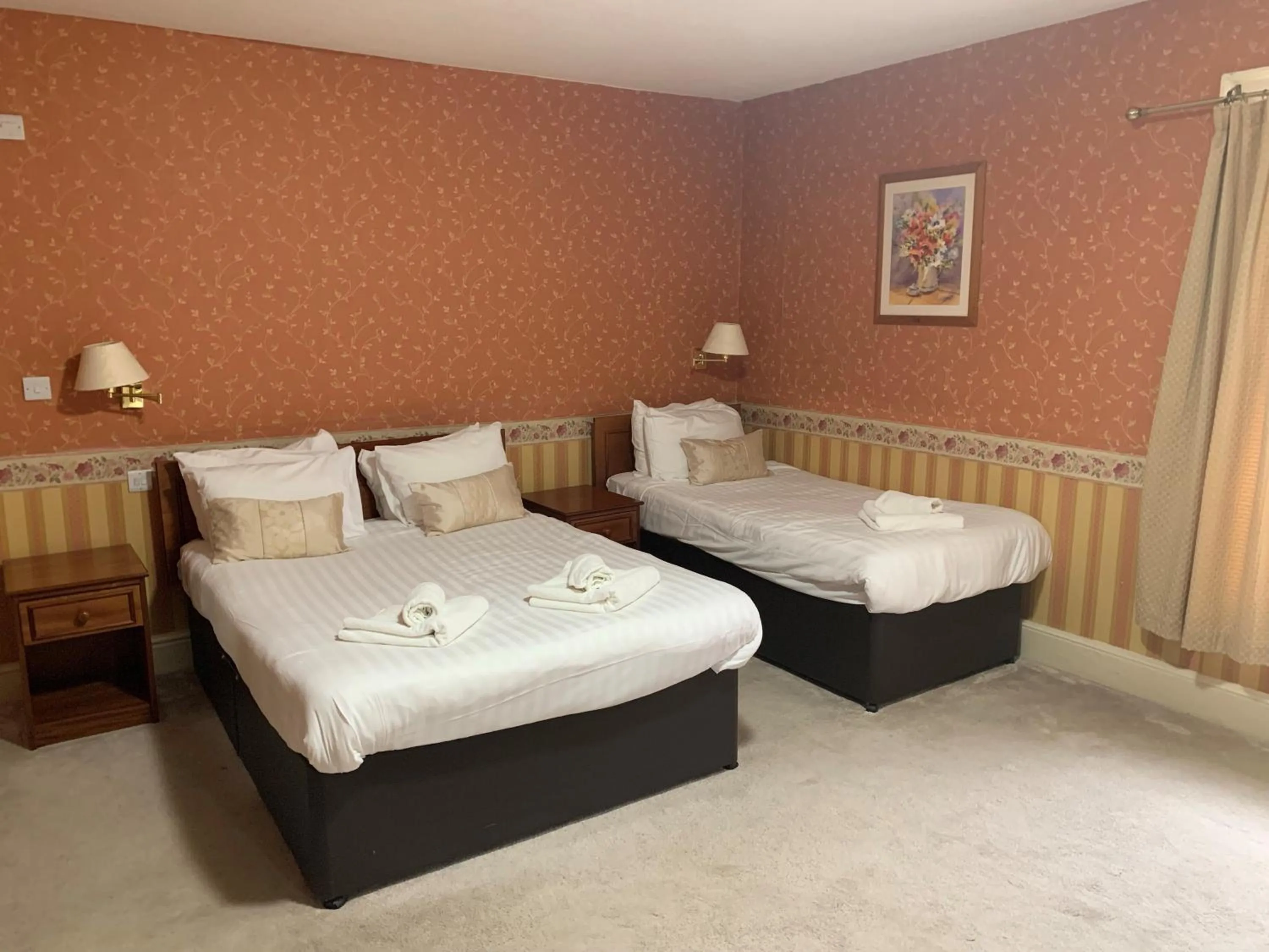 Bedroom, Bed in Wortley Hall Sheffield